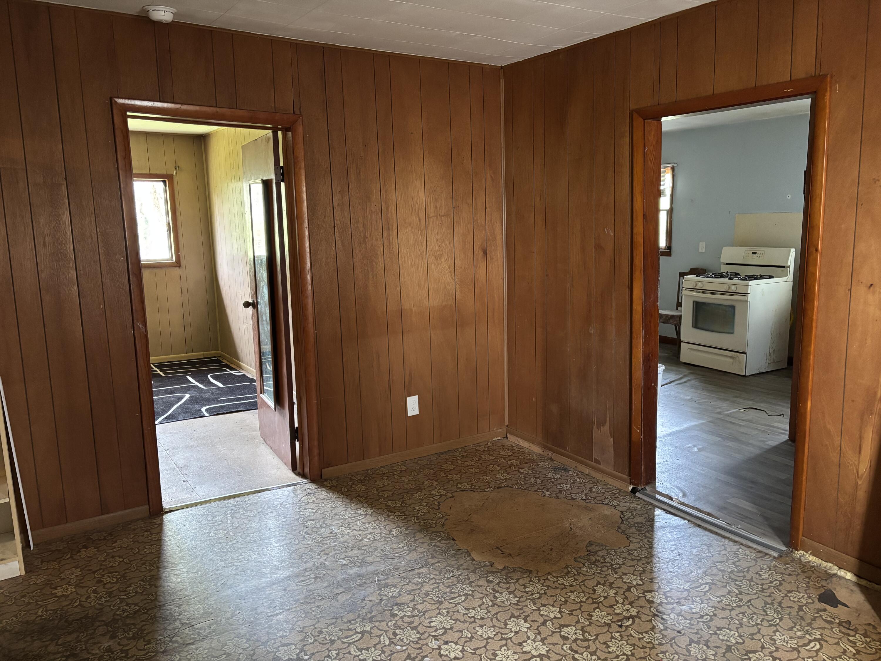 115 N Depot Property Photo 24