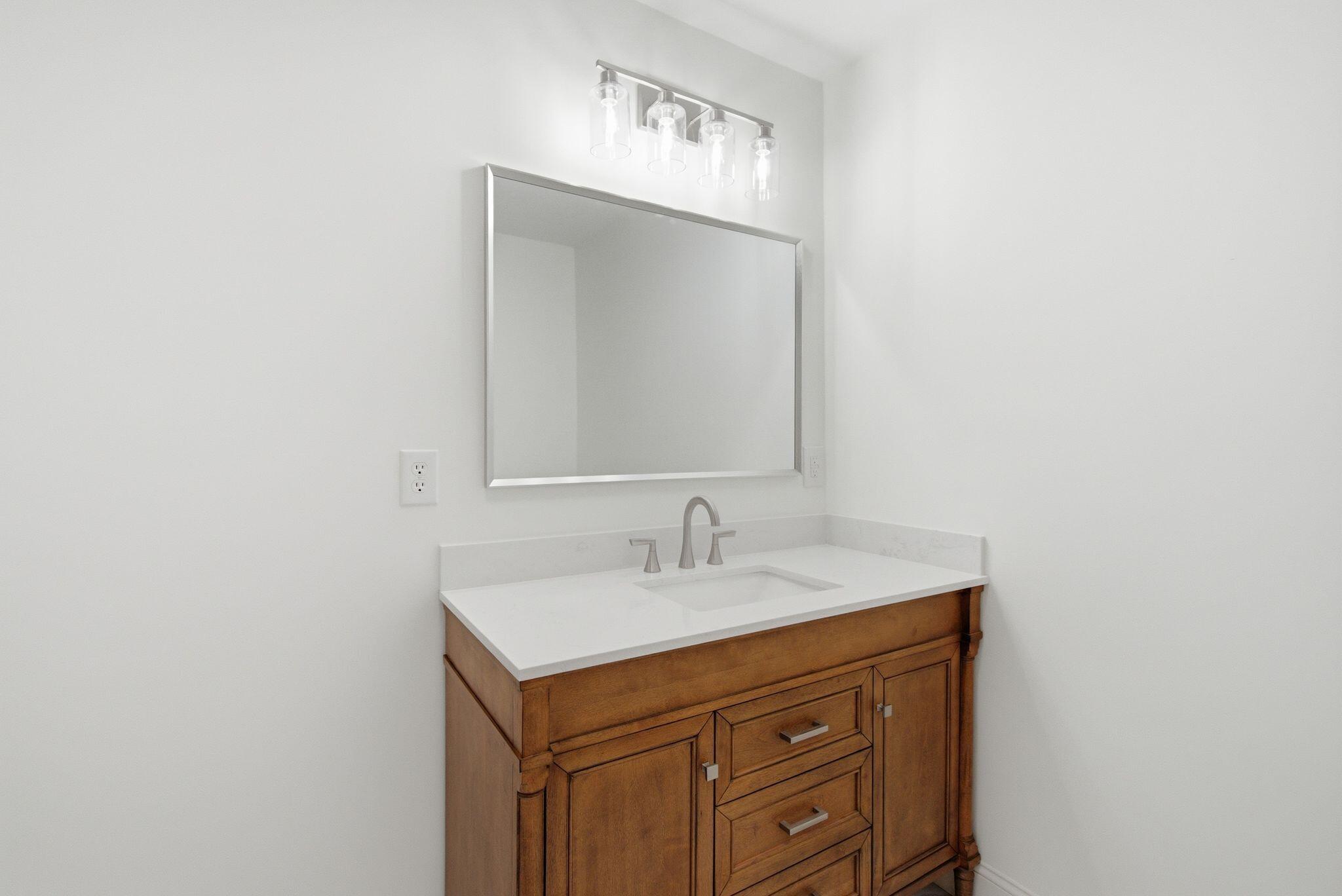 1904 Heather Way Property Photo 32