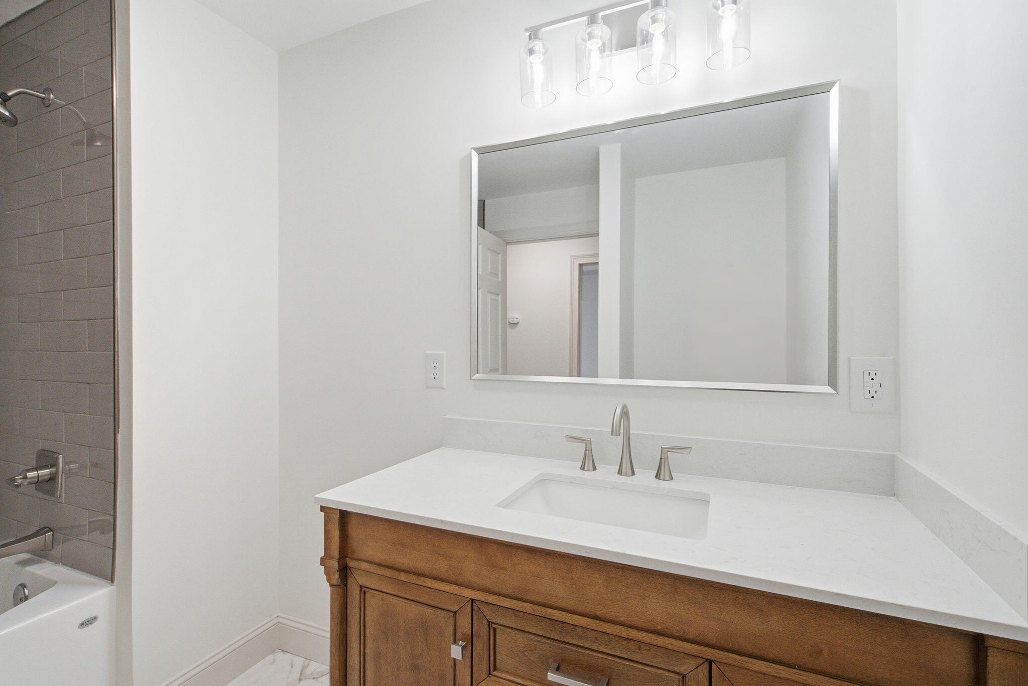 1904 Heather Way Property Photo 33
