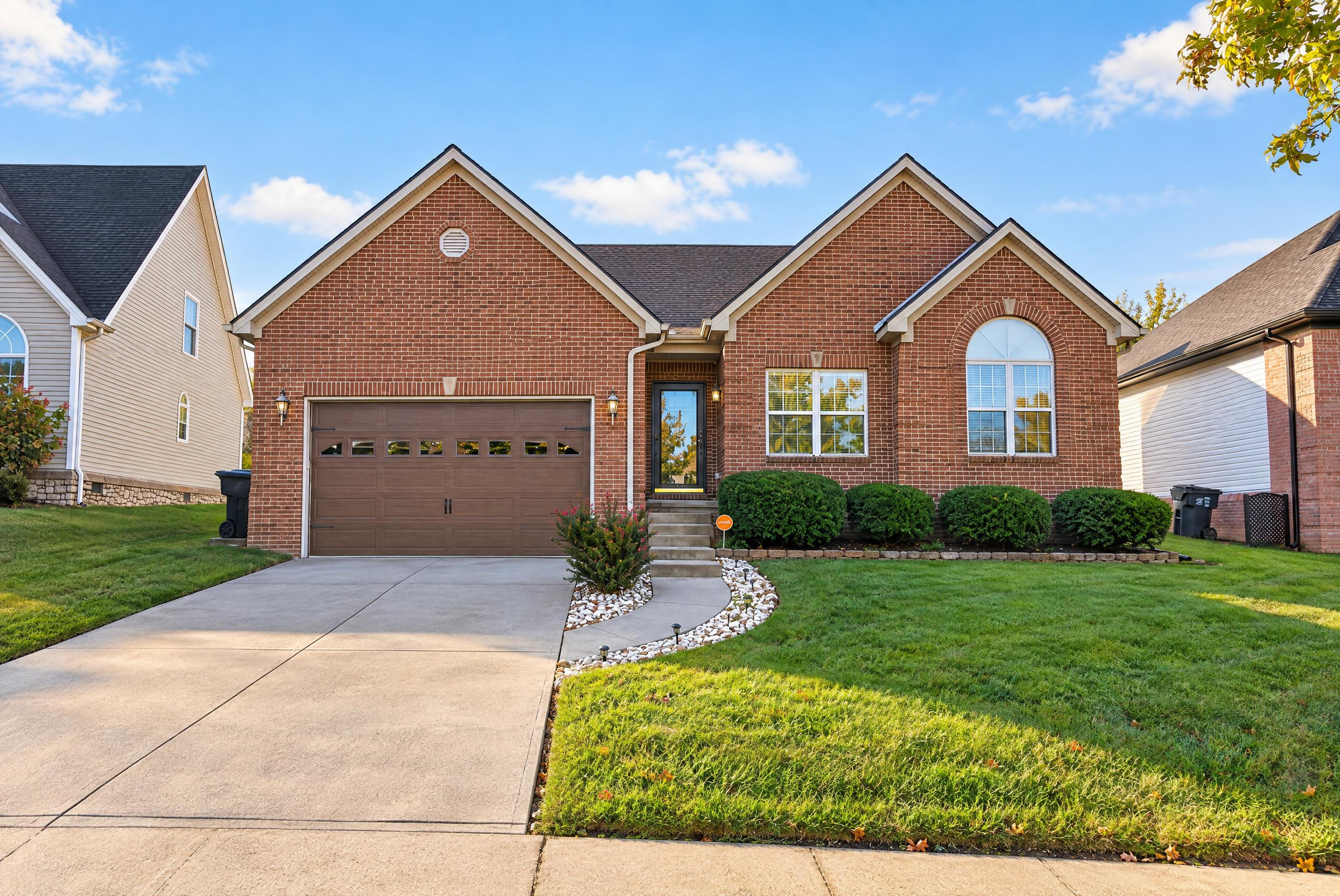 2209 Dunhill Lane Property Photo 1