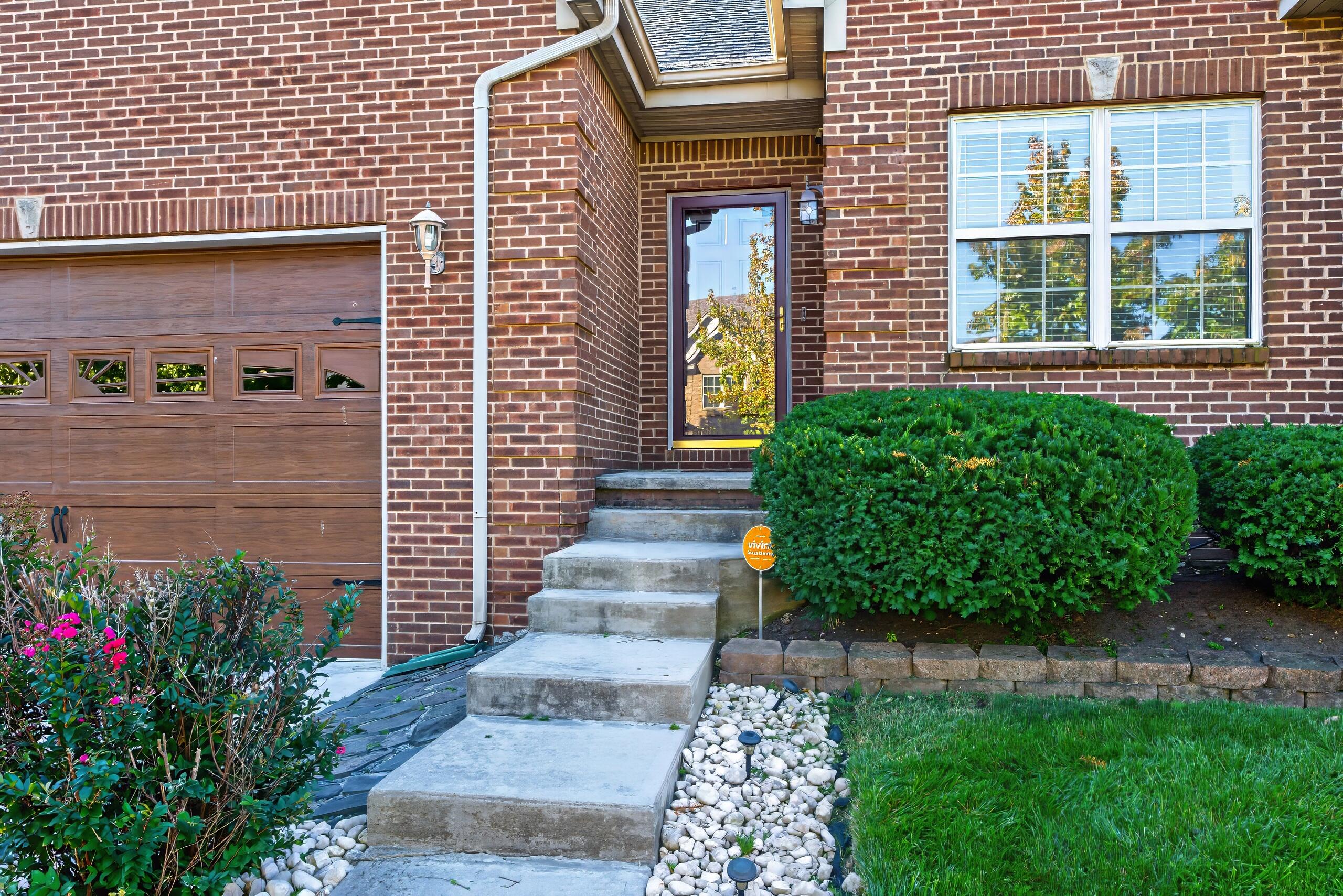 2209 Dunhill Lane Property Photo 2