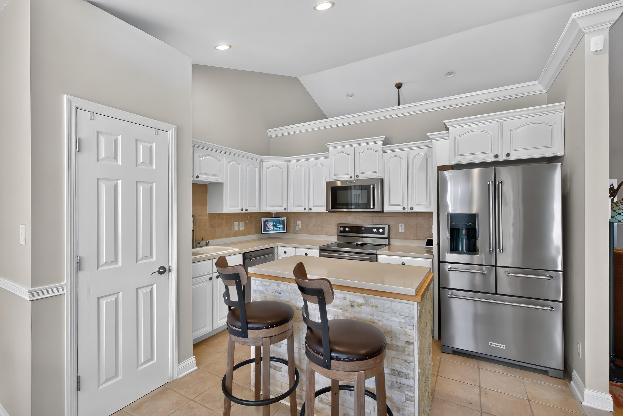 2209 Dunhill Lane Property Photo 12