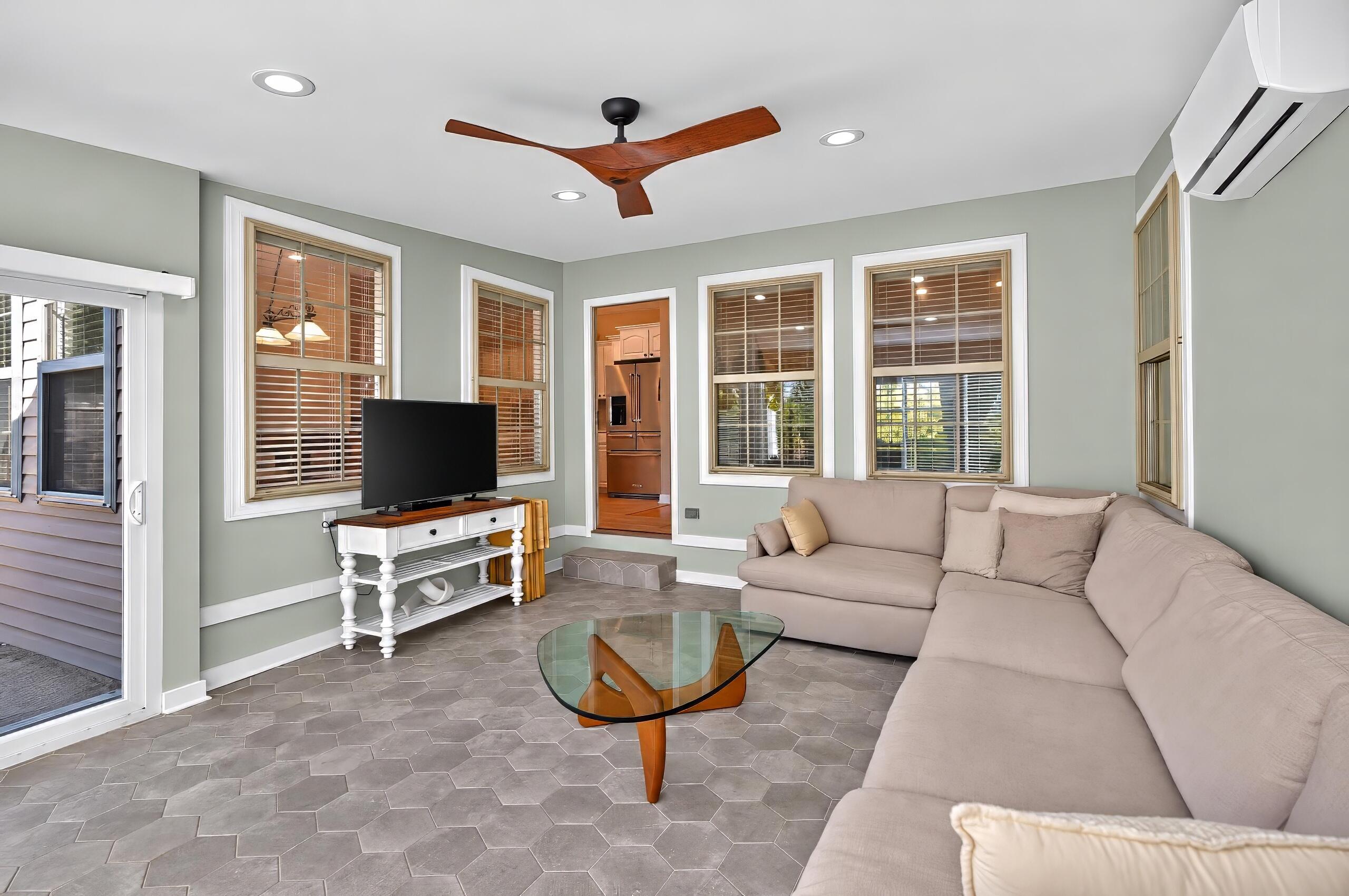 2209 Dunhill Lane Property Photo 26