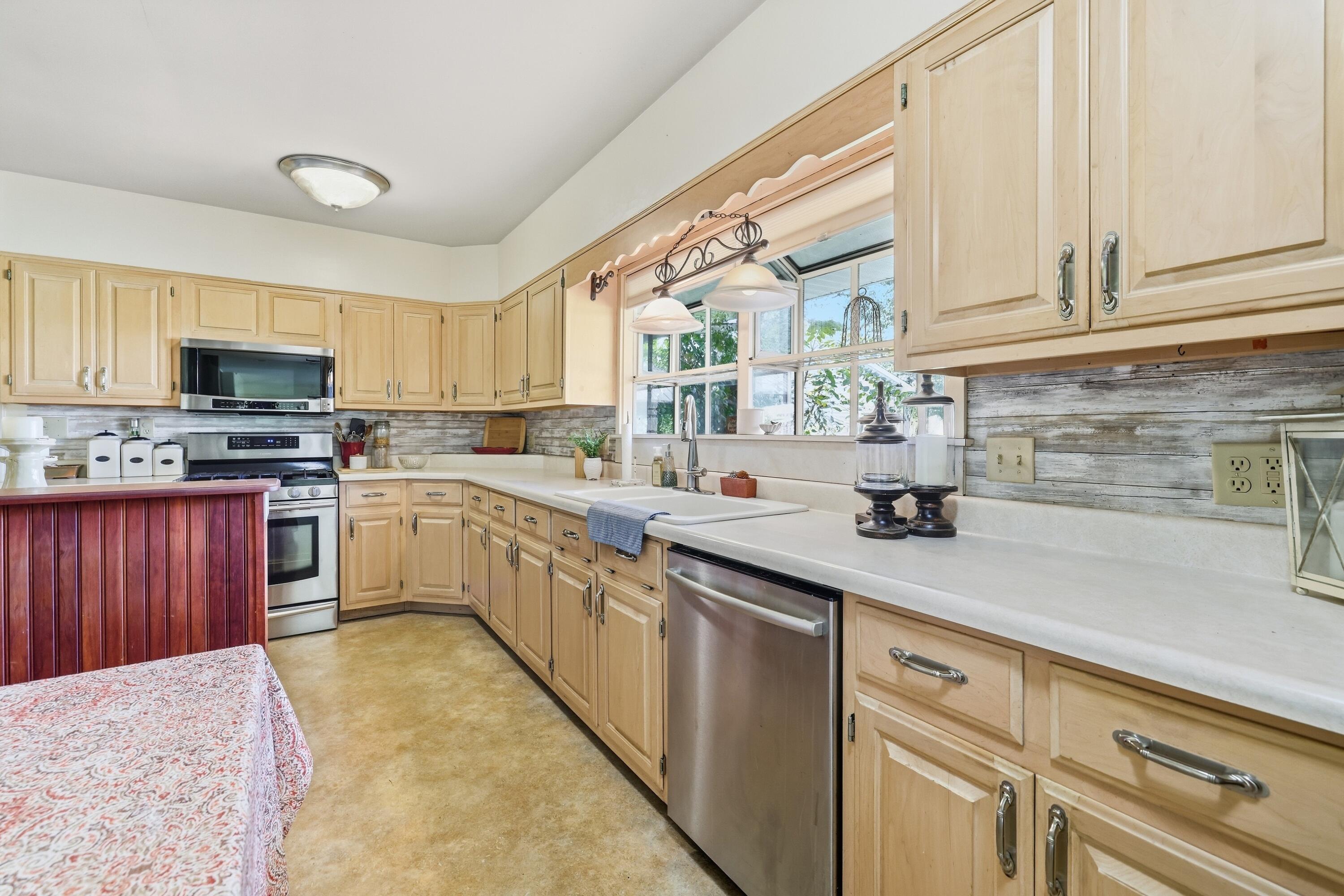 711 Pryor Street Property Photo 10