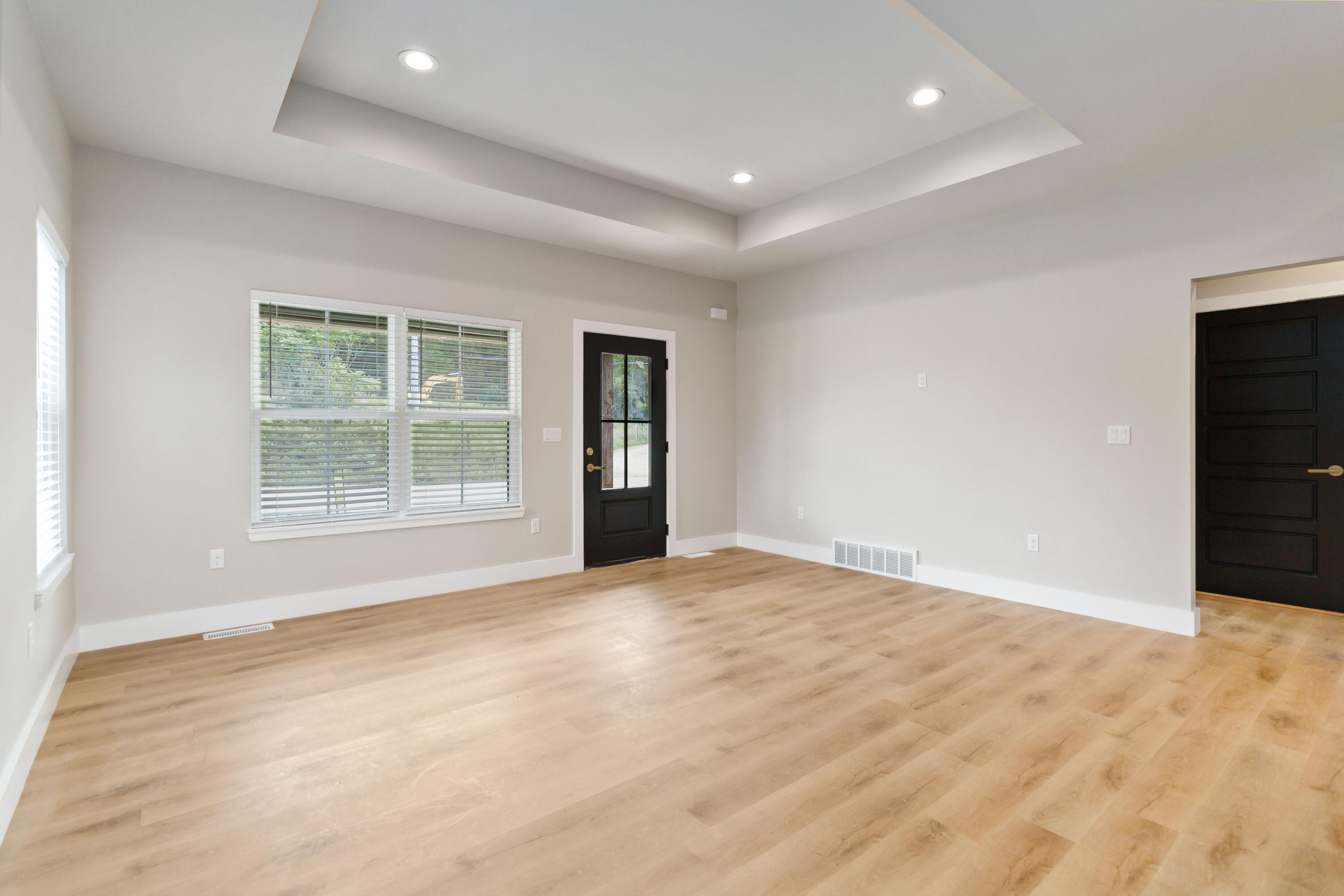 1113 Dahl Road Property Photo 5