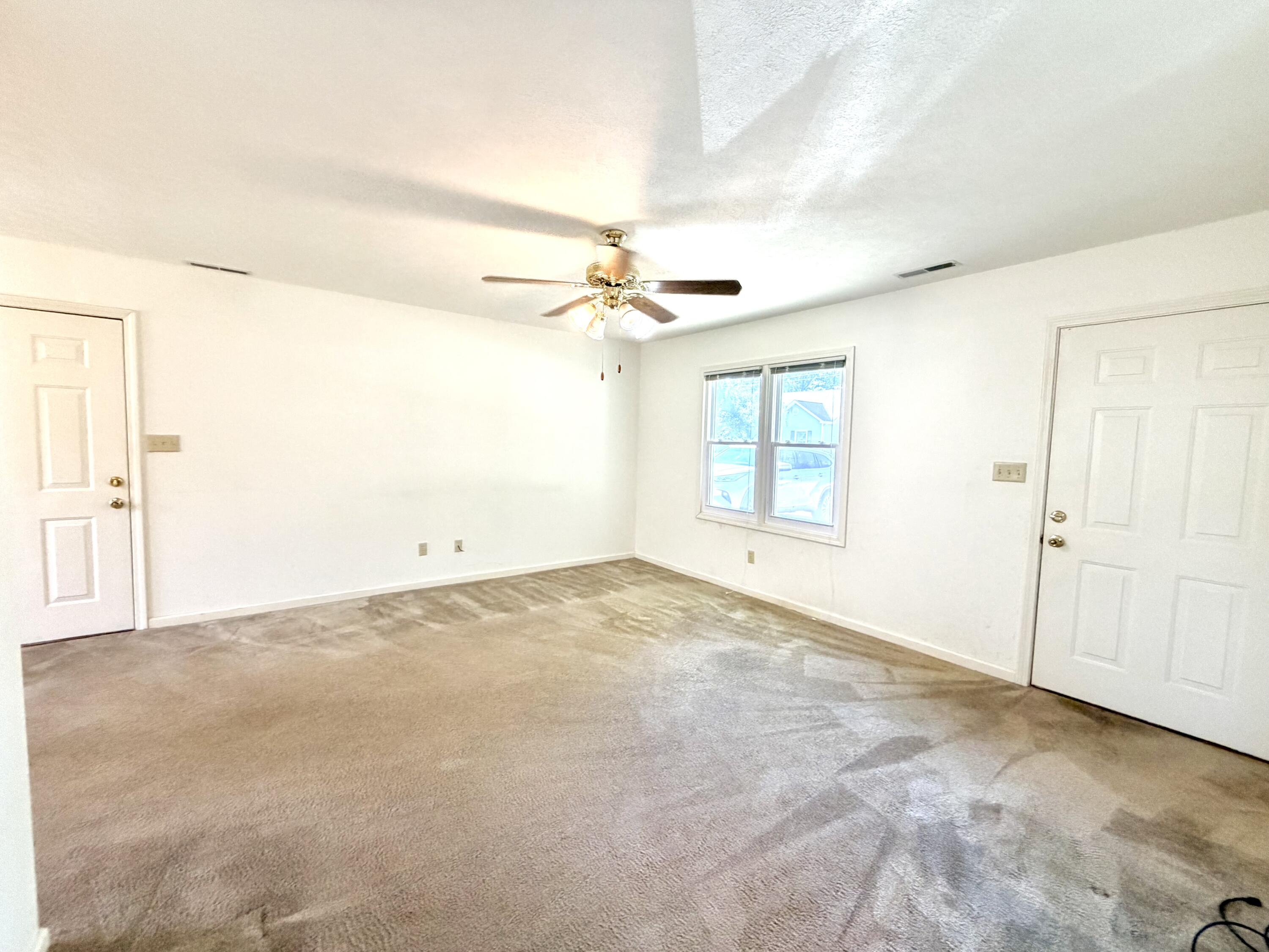 581 Foxfield Road Property Photo 3