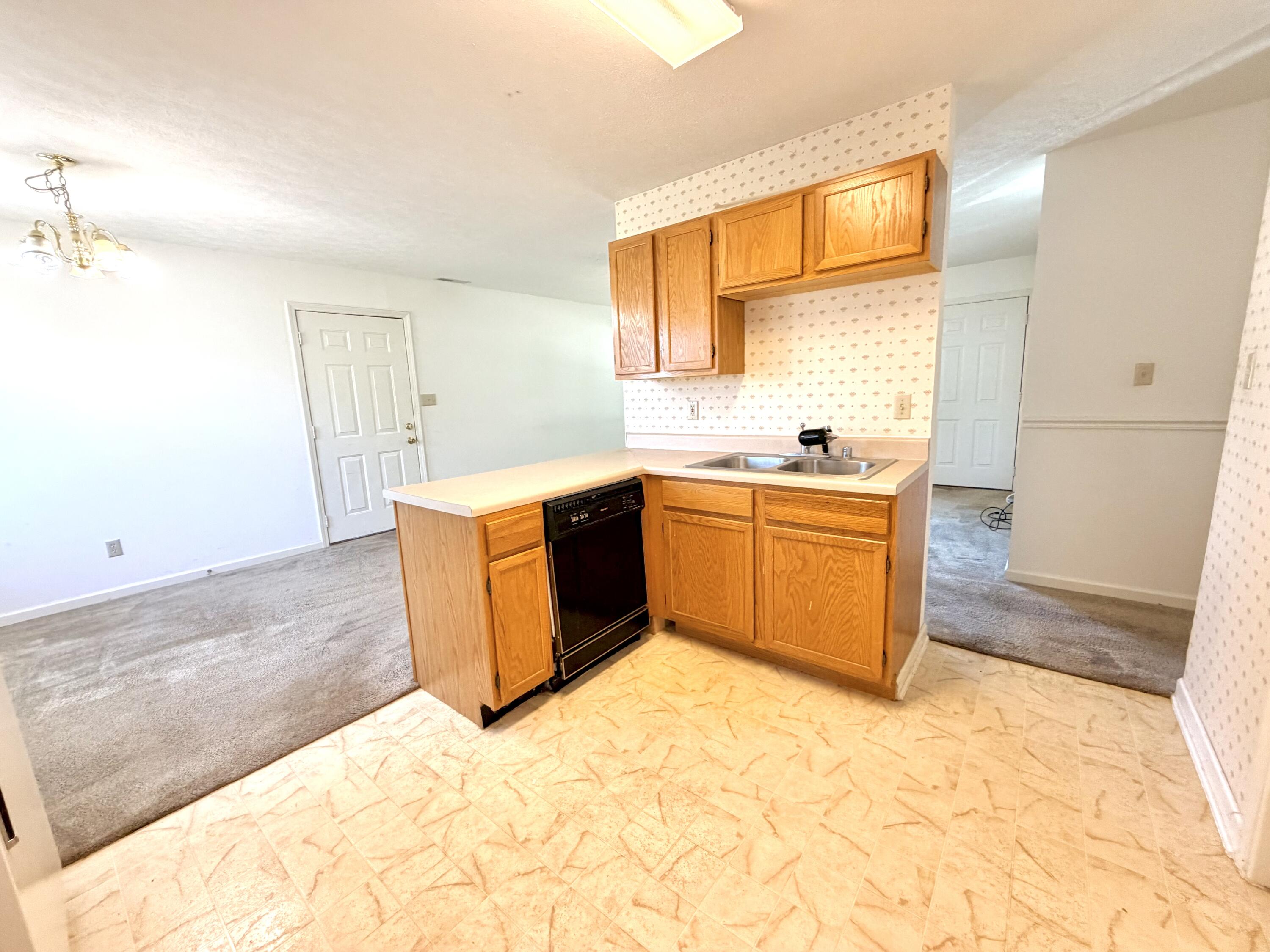 581 Foxfield Road Property Photo 6