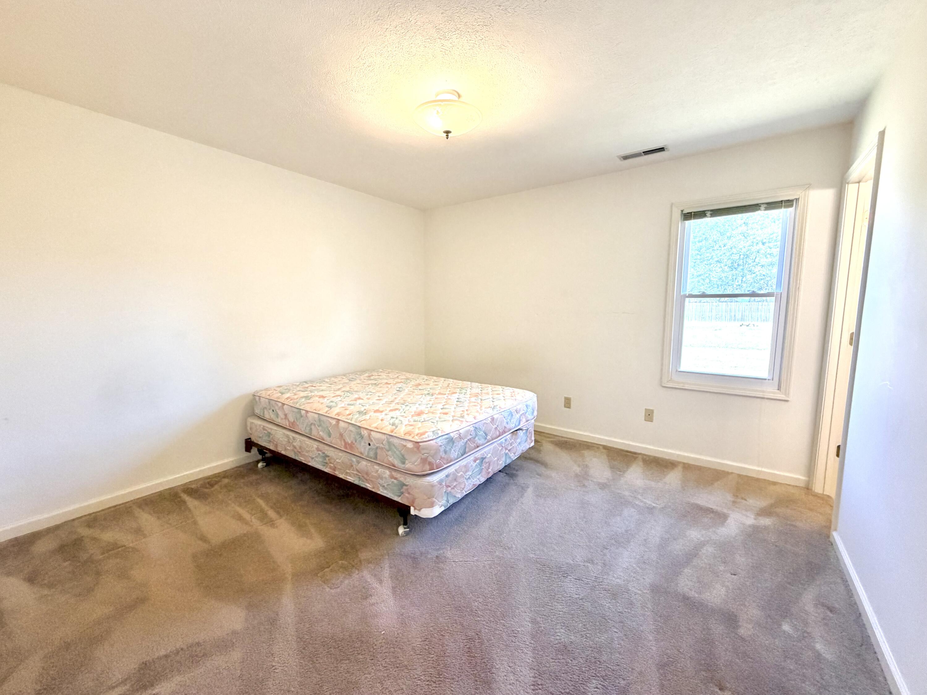 581 Foxfield Road Property Photo 9