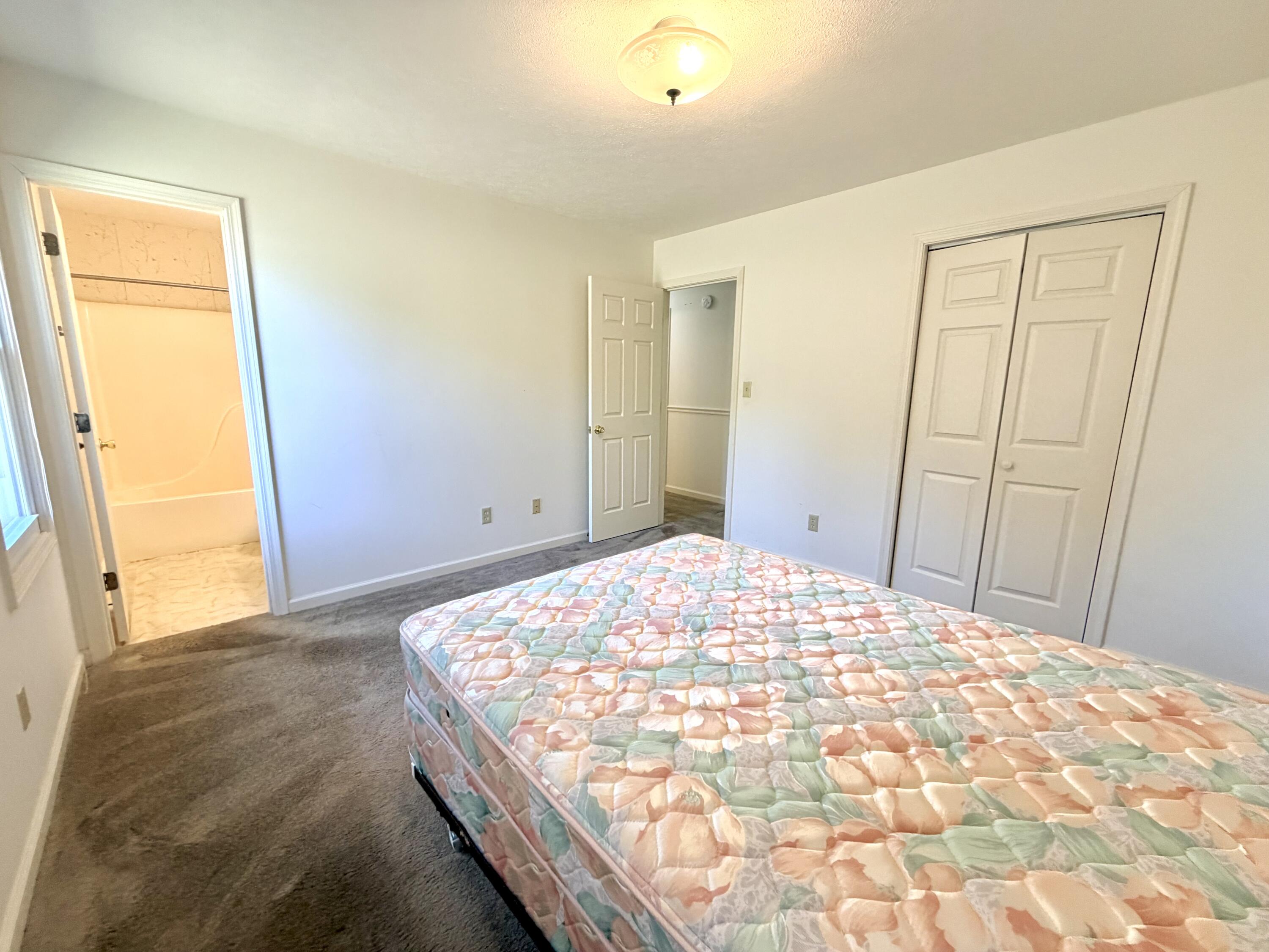 581 Foxfield Road Property Photo 10