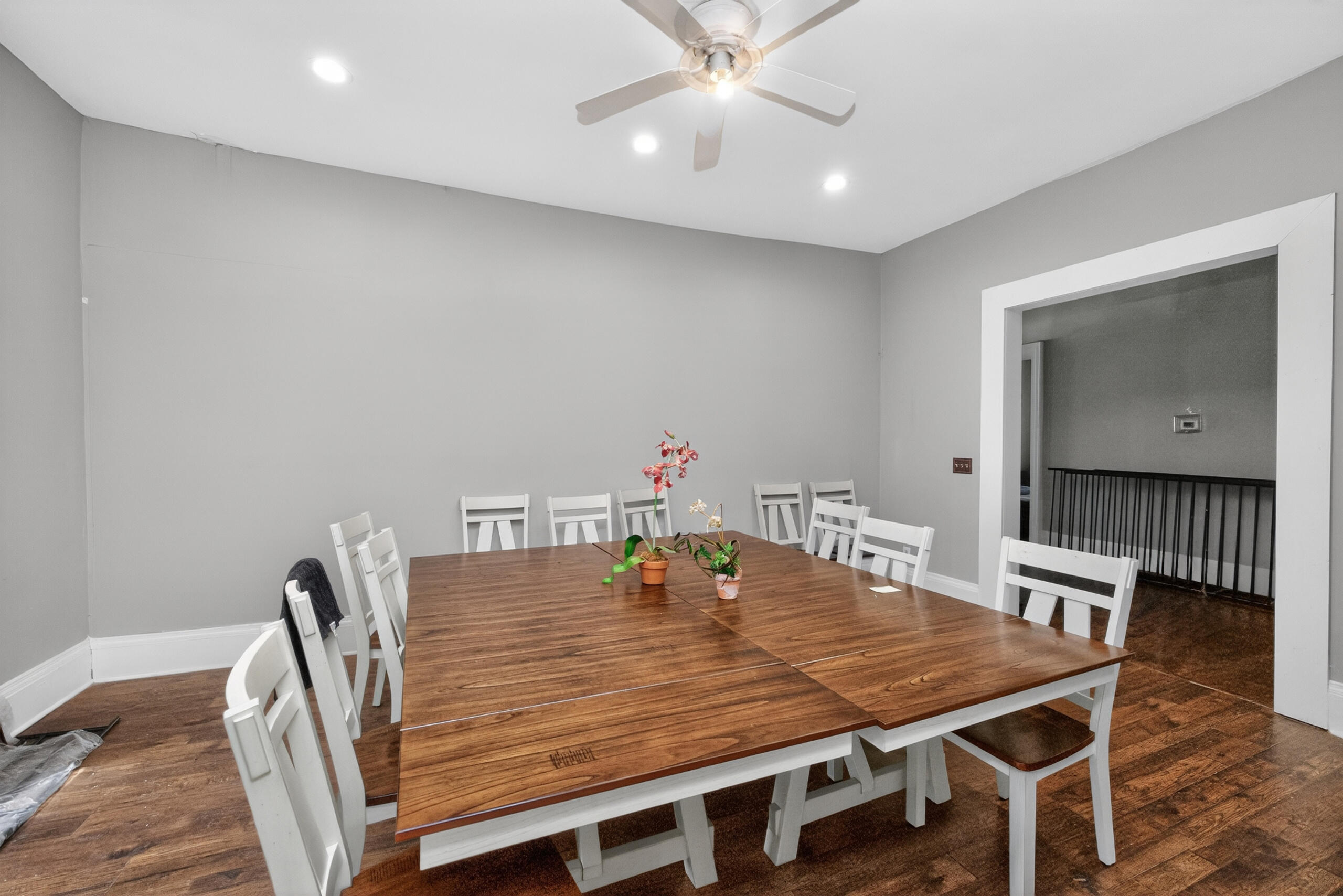 410 W Lexington Avenue Property Photo 11