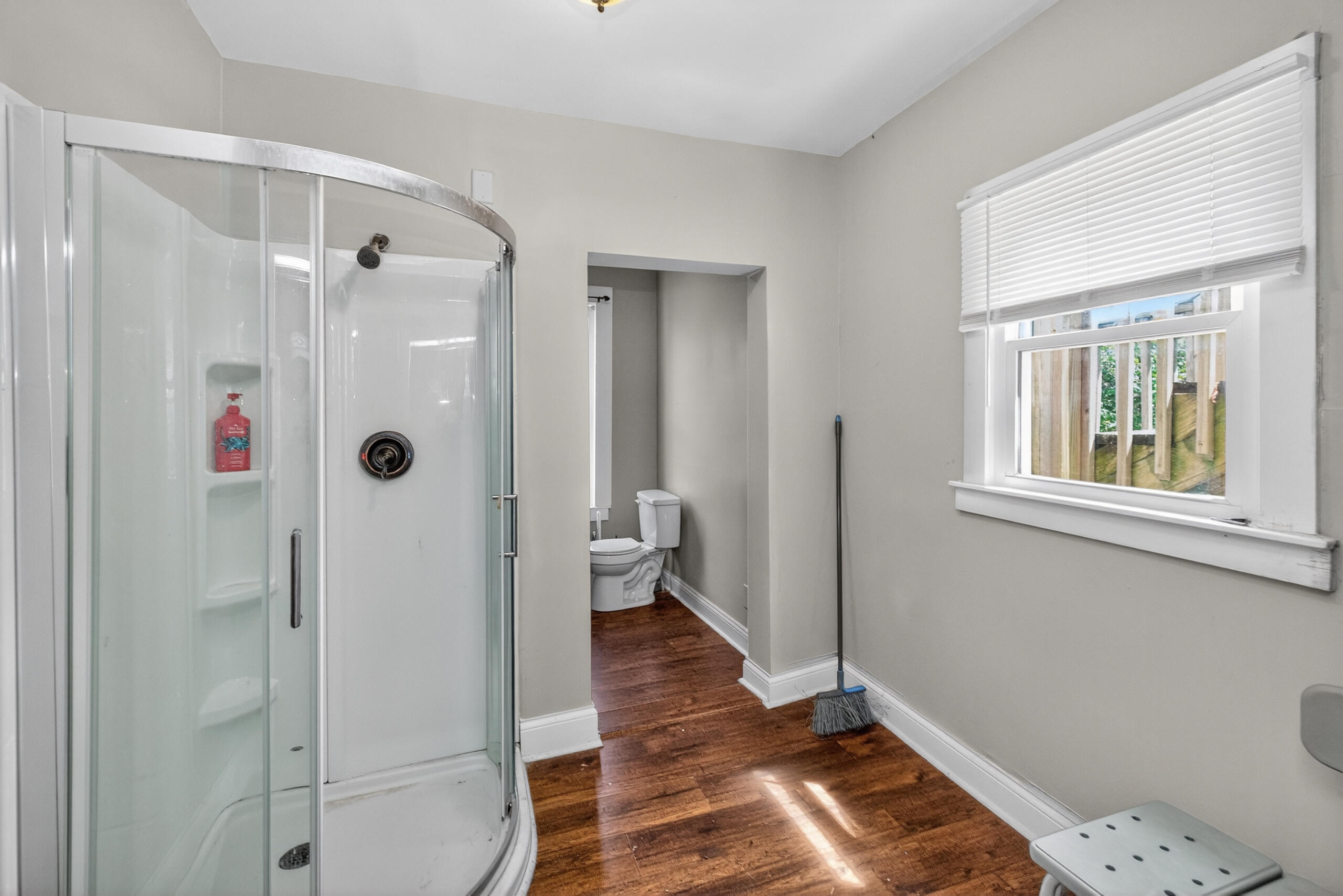 410 W Lexington Avenue Property Photo 14