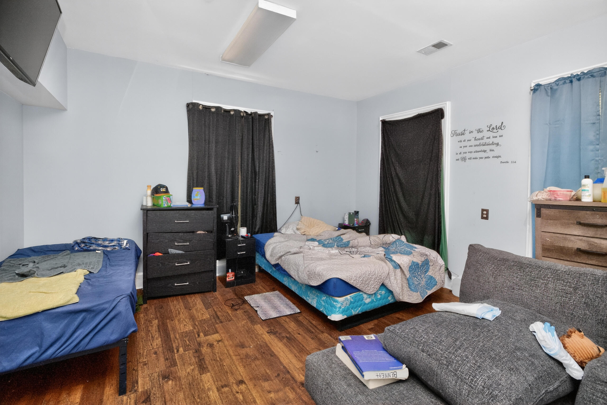 410 W Lexington Avenue Property Photo 20