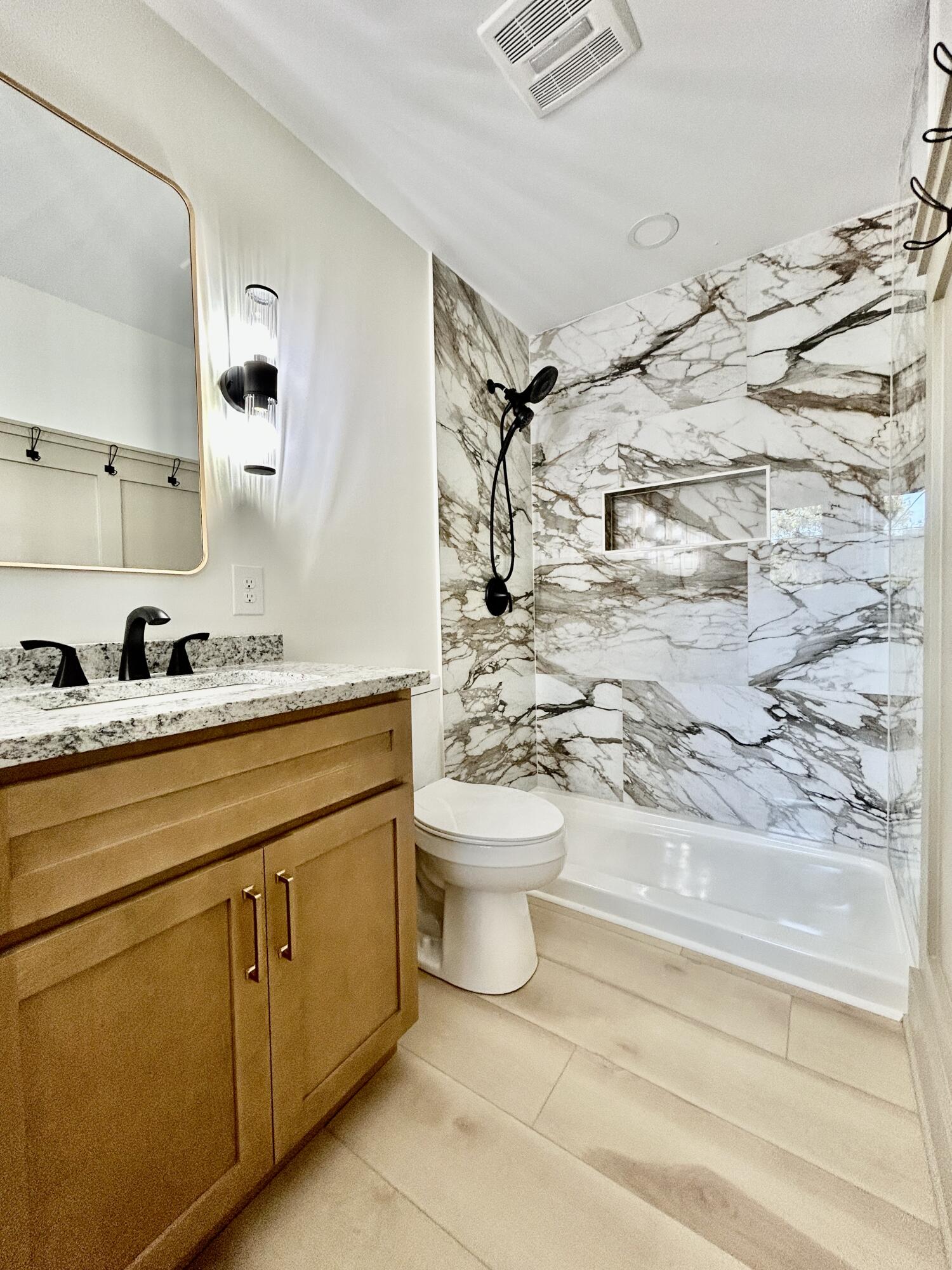 906 S Horseshoe Drive Property Photo 17