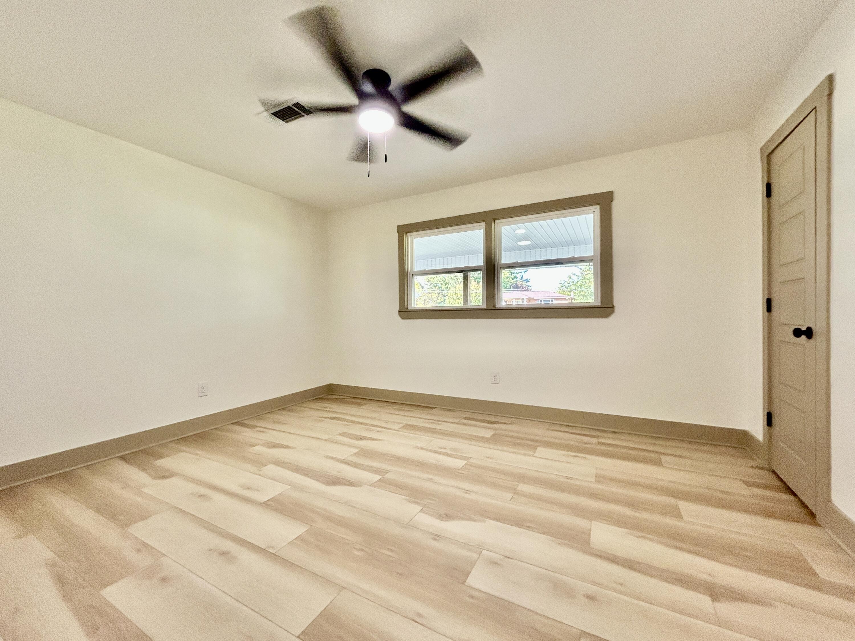 906 S Horseshoe Drive Property Photo 20