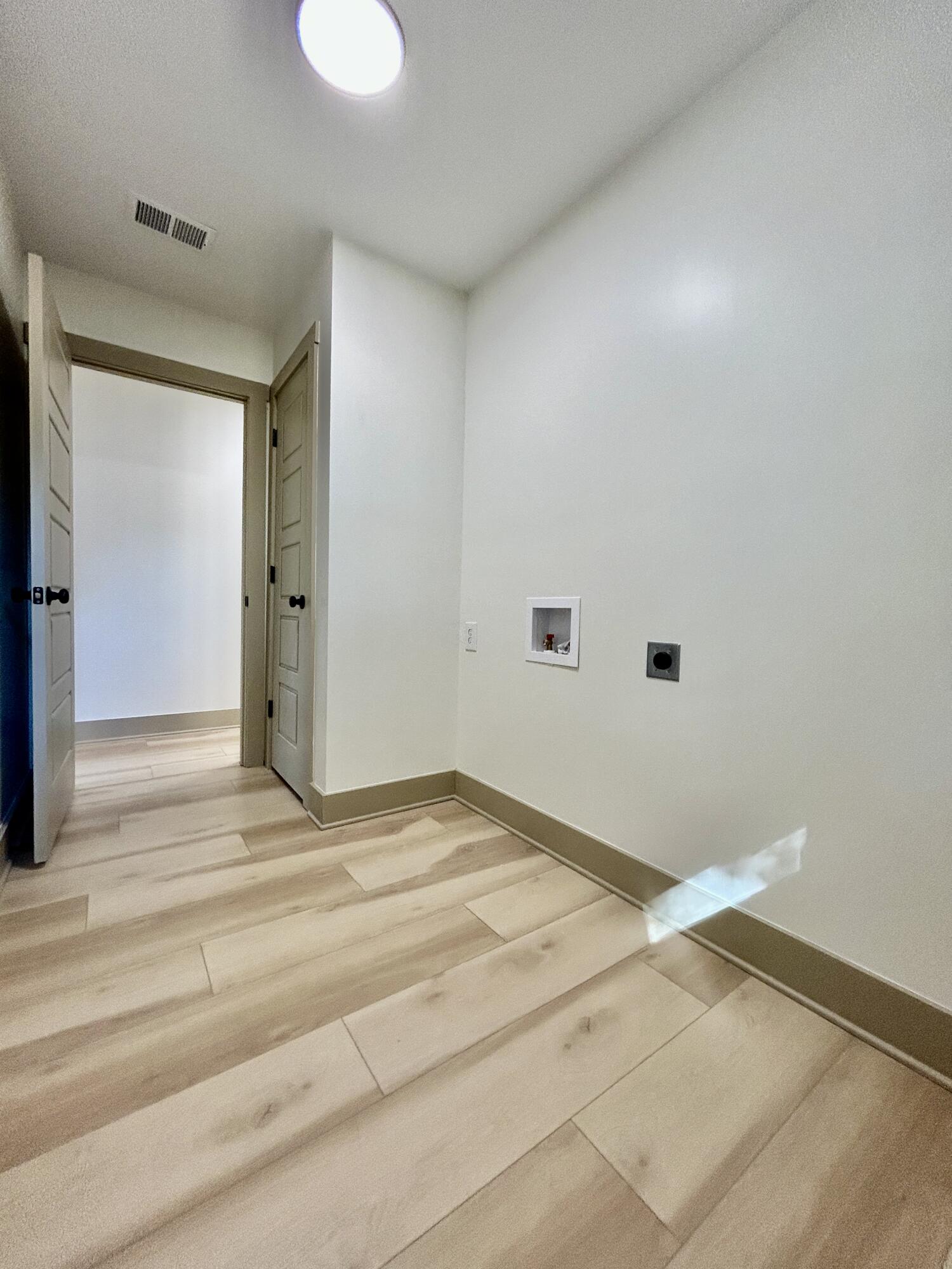 906 S Horseshoe Drive Property Photo 24