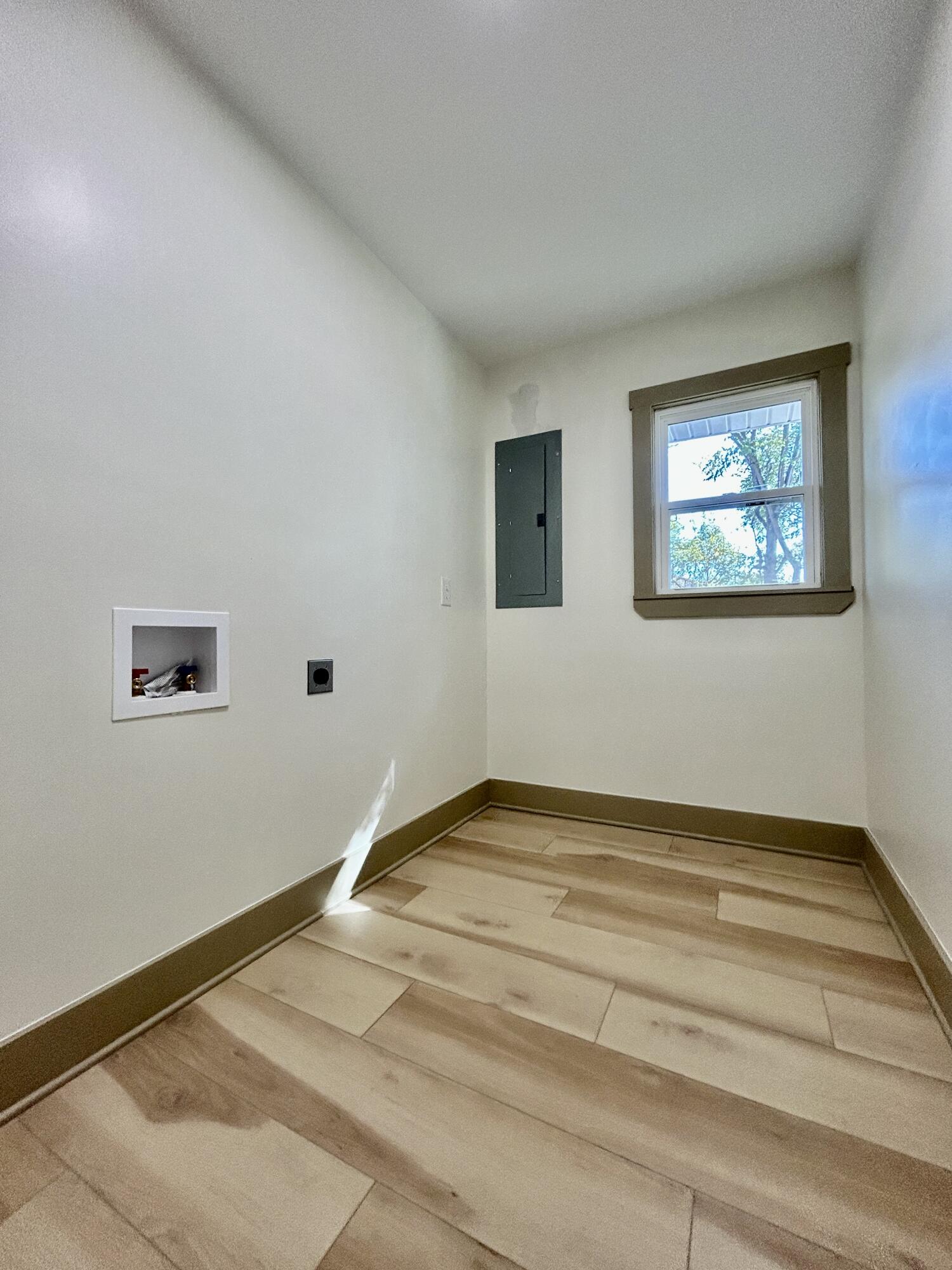 906 S Horseshoe Drive Property Photo 25