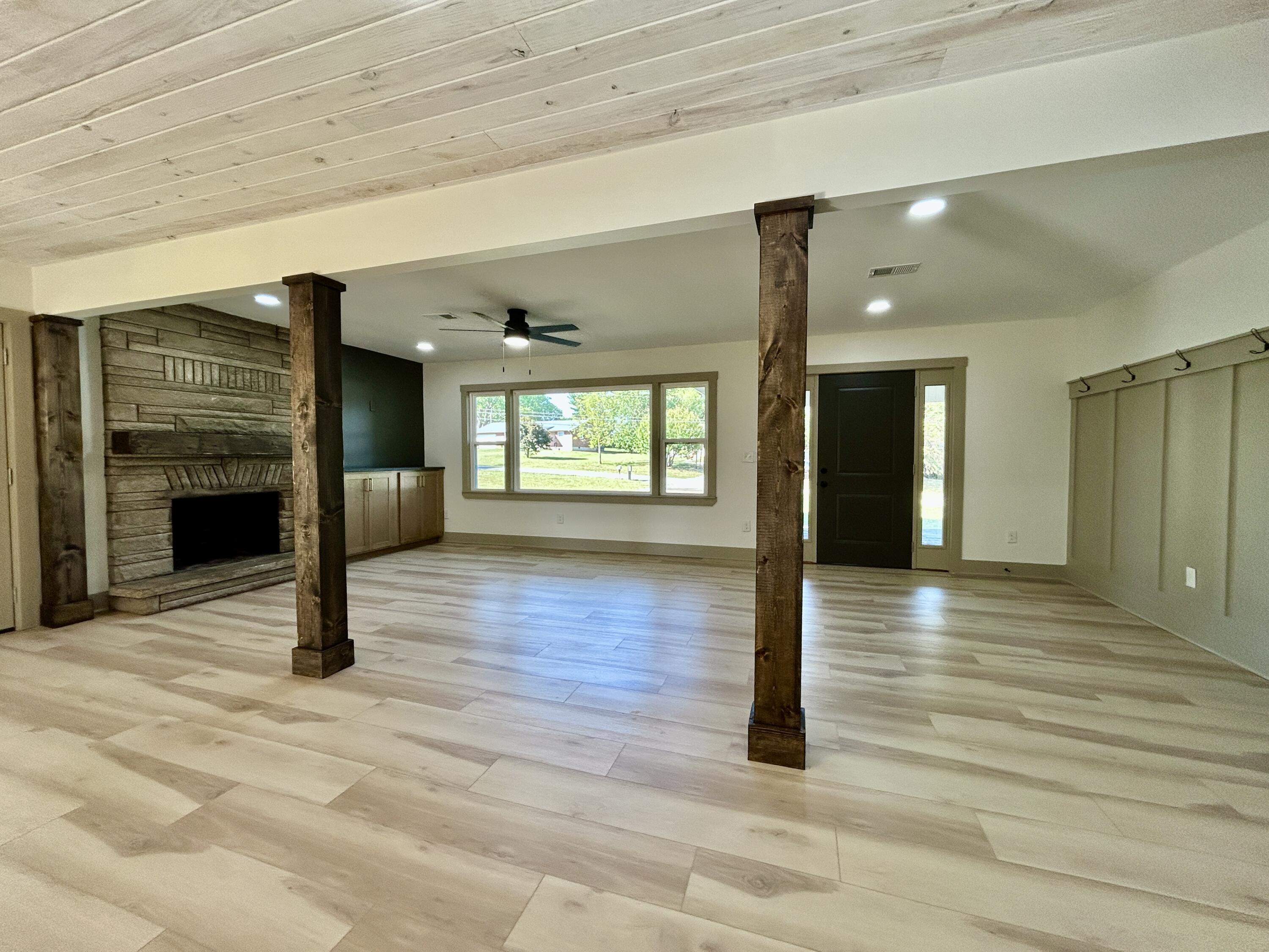 906 S Horseshoe Drive Property Photo 30