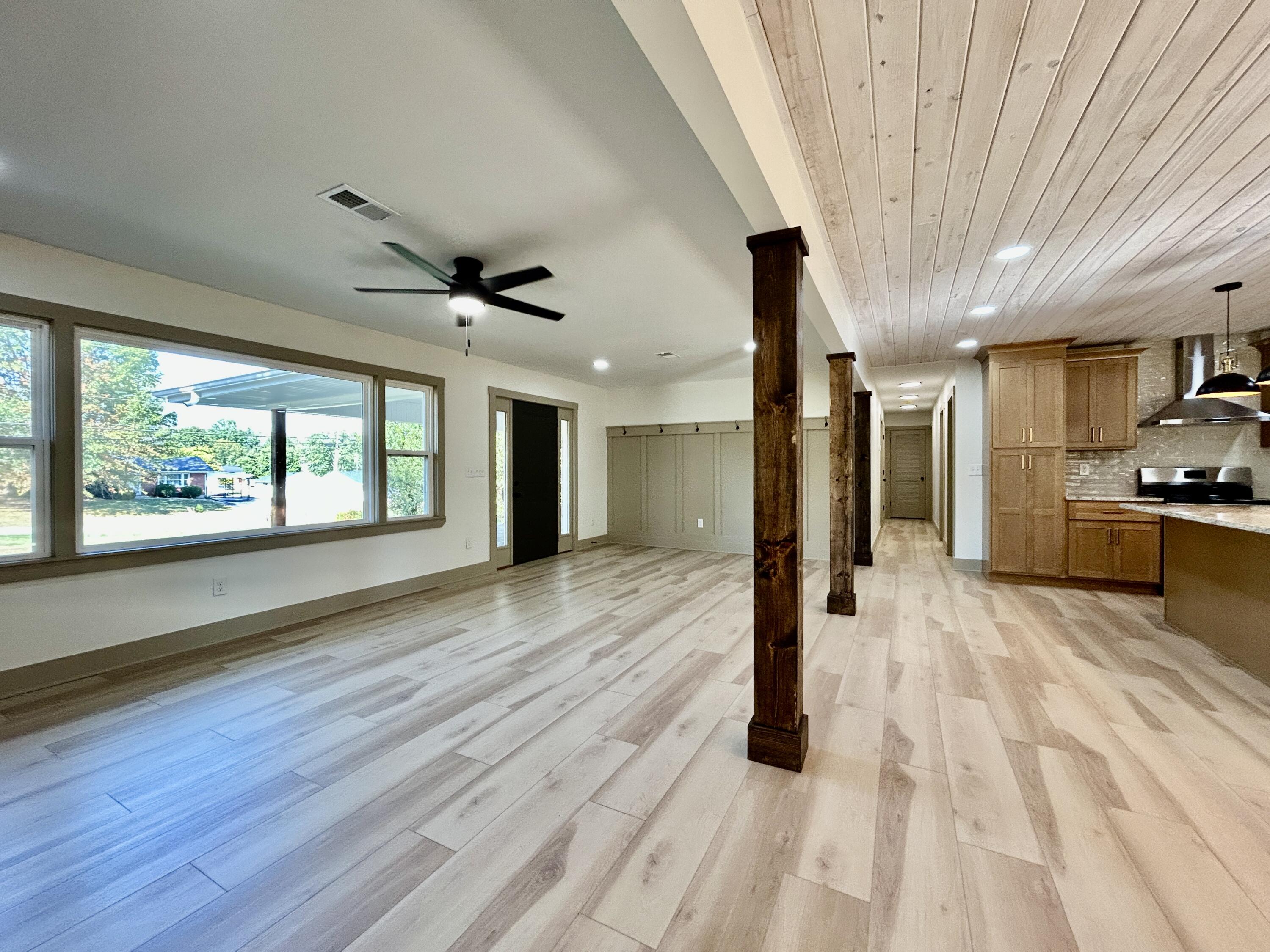 906 S Horseshoe Drive Property Photo 31