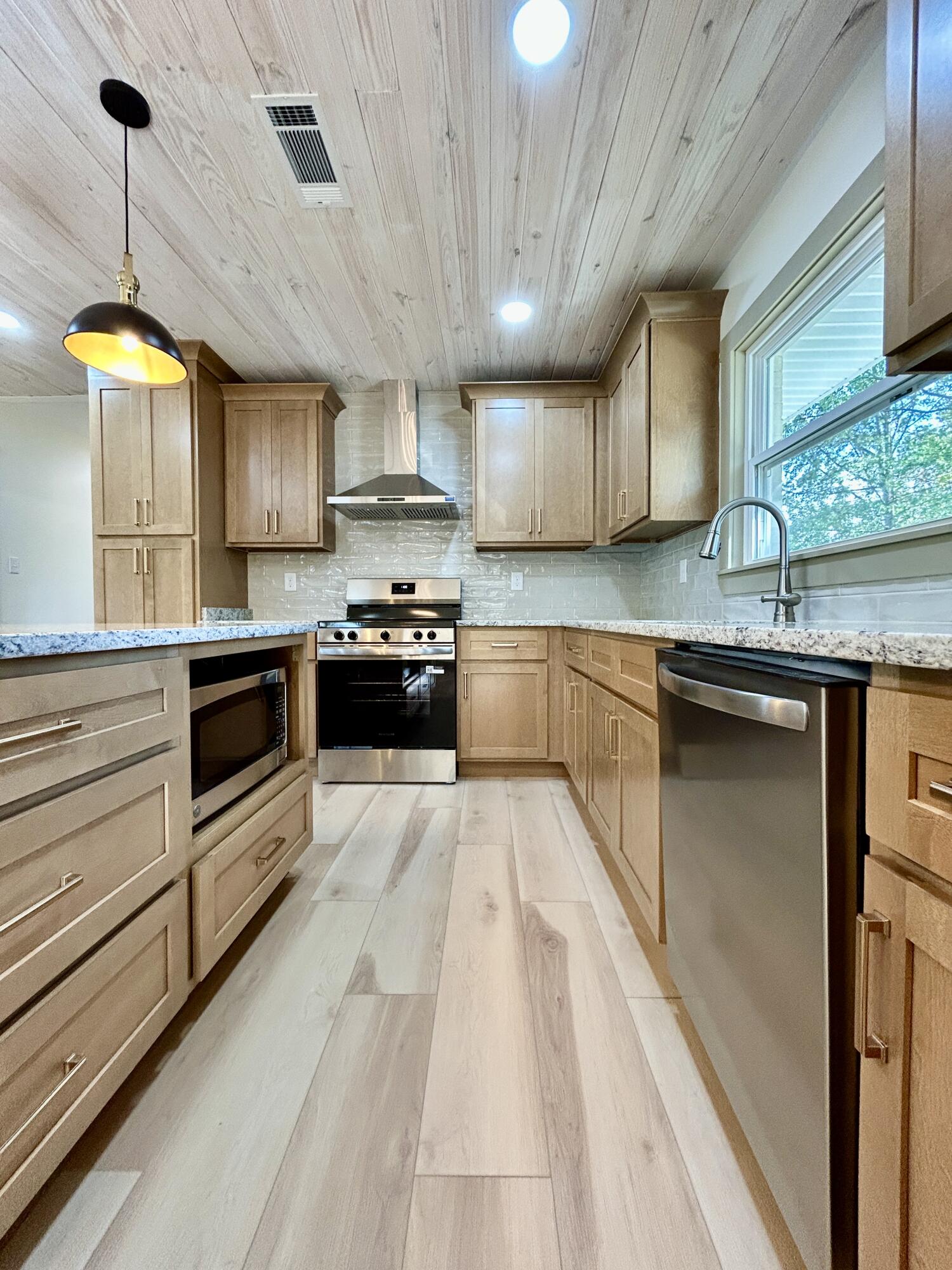 906 S Horseshoe Drive Property Photo 34