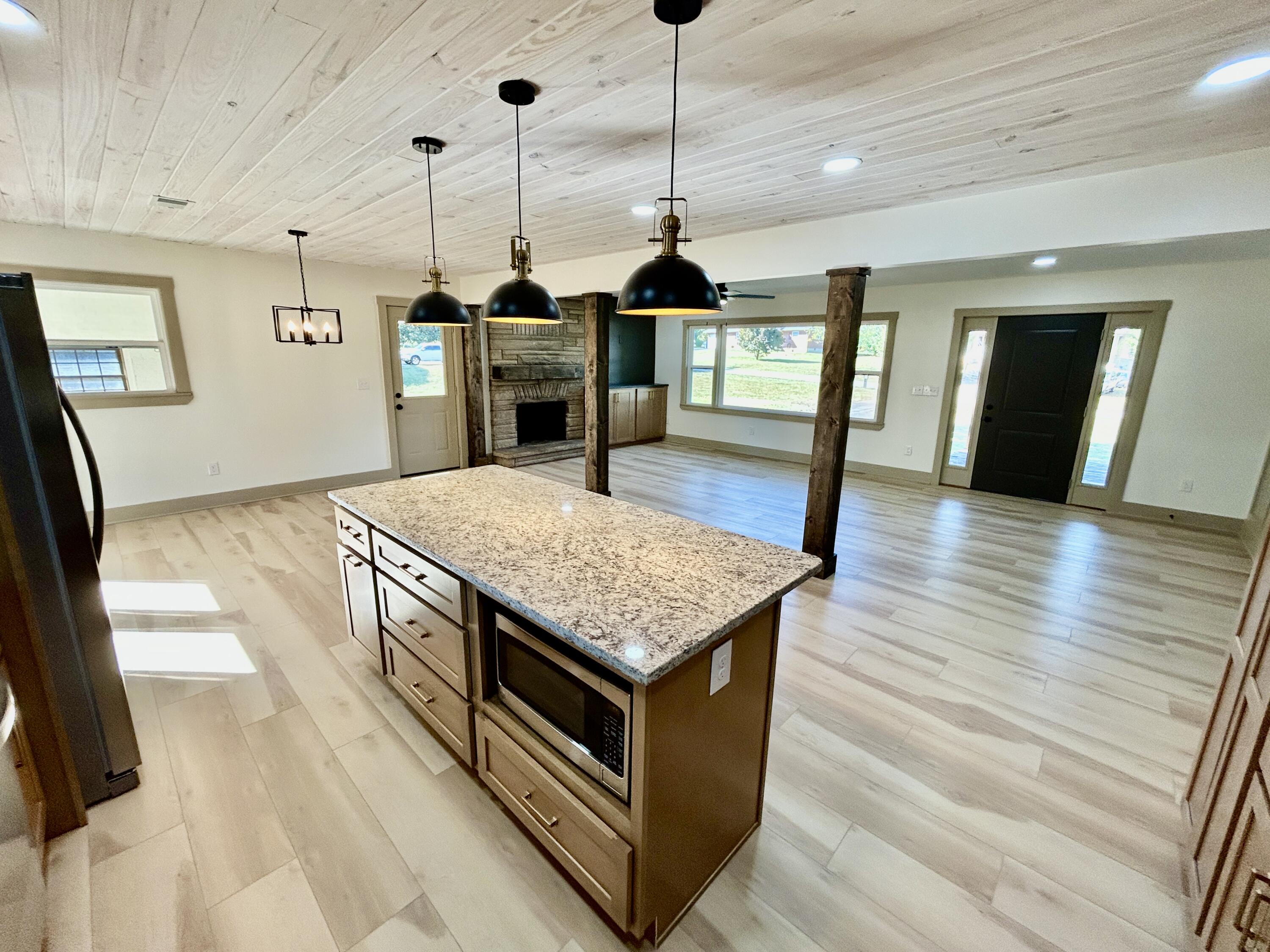 906 S Horseshoe Drive Property Photo 35