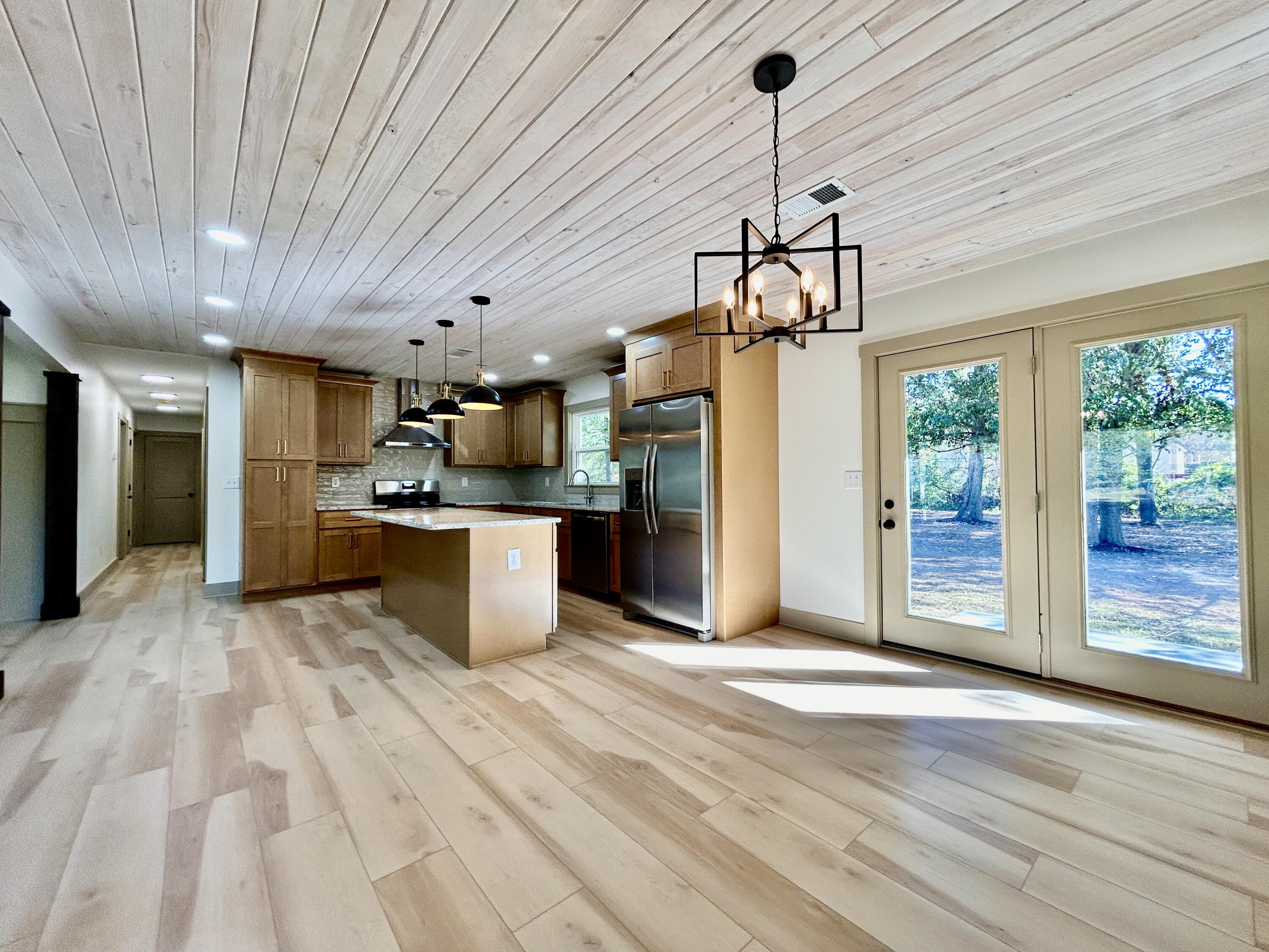 906 S Horseshoe Drive Property Photo 36
