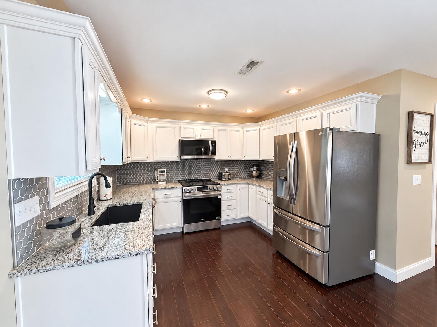 464 Cresthill Drive Property Photo 15