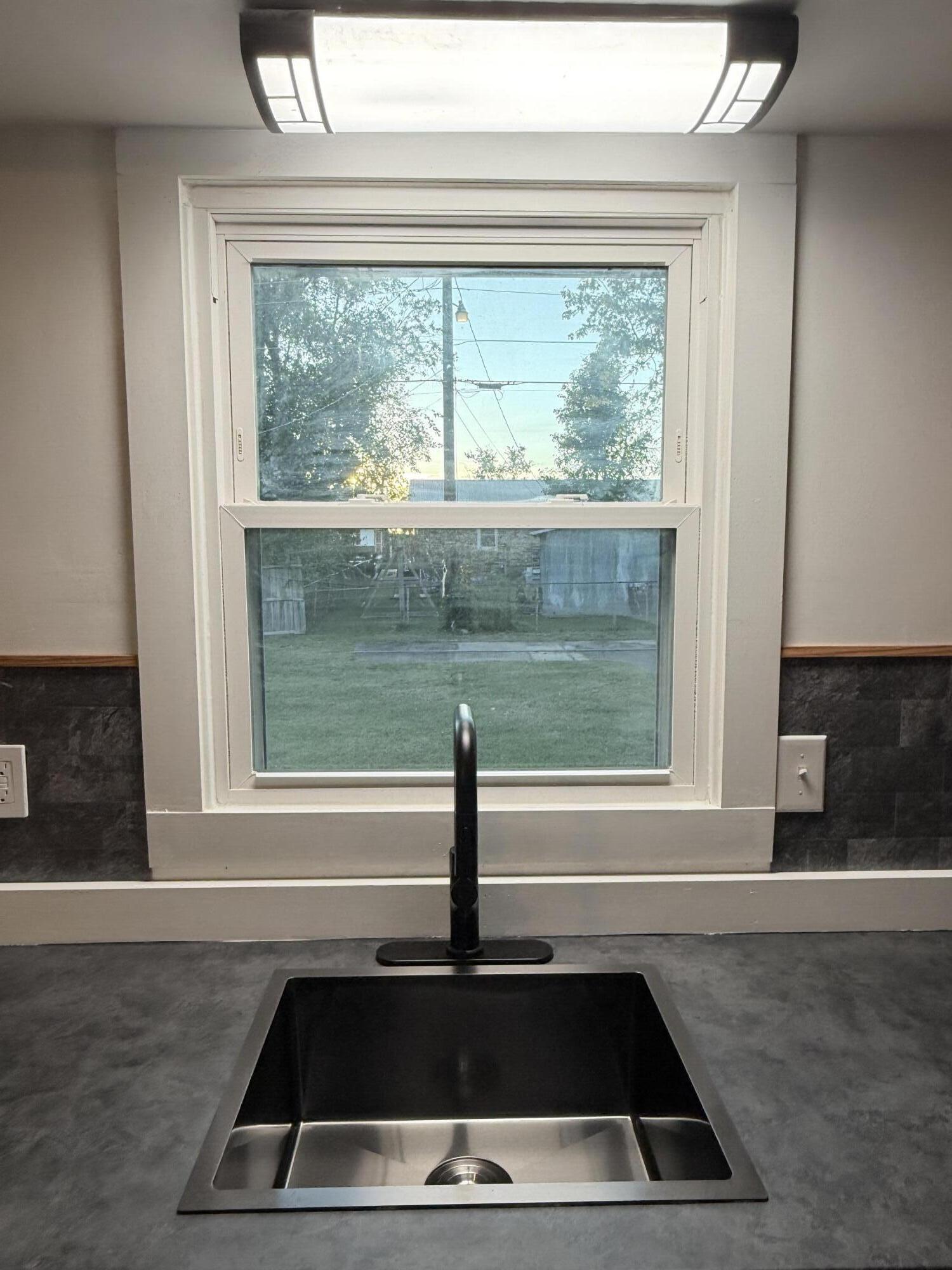 430 Falcon Property Photo 3
