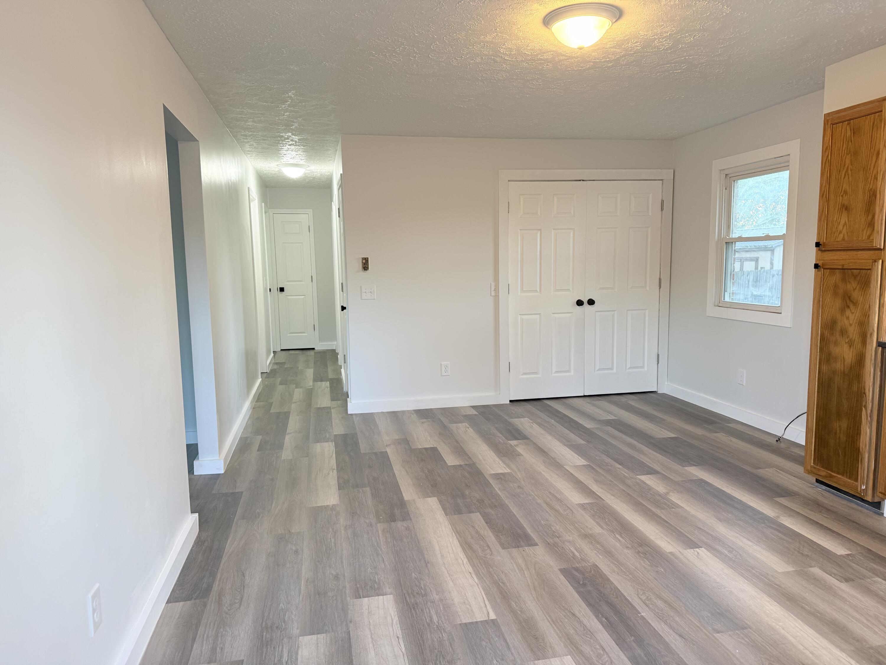 430 Falcon Property Photo 6