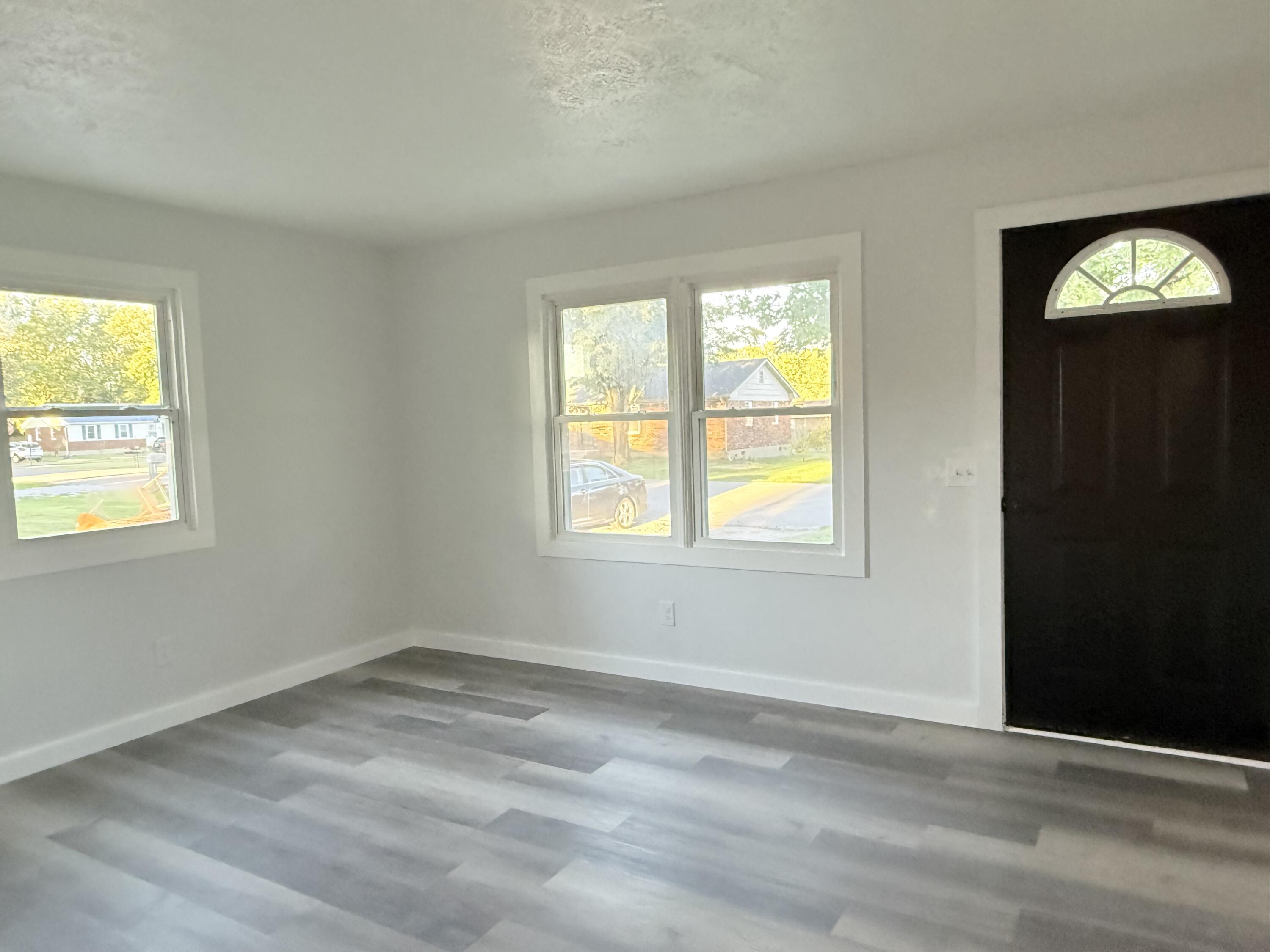 430 Falcon Property Photo 7