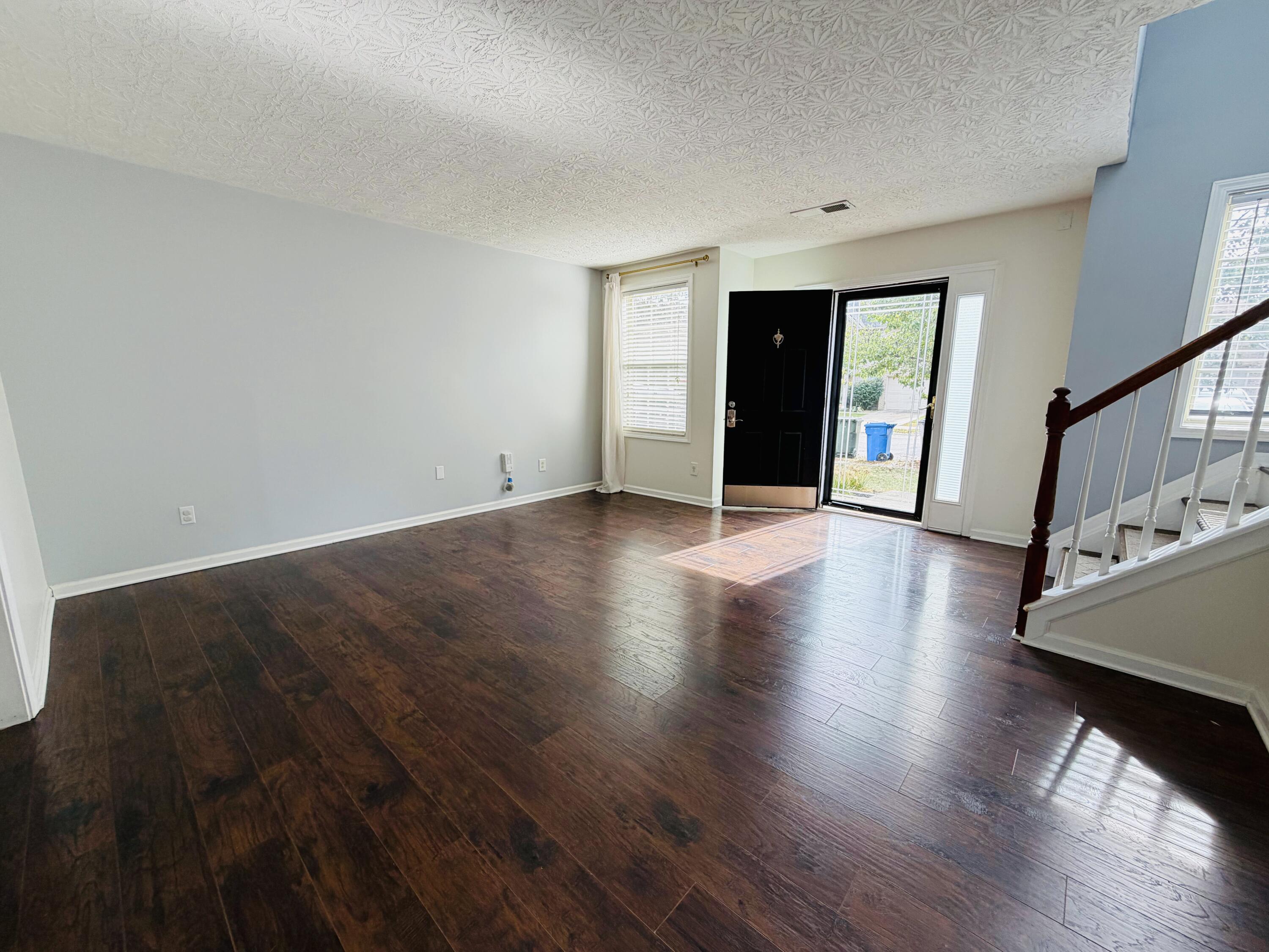 3057 River Run Trail Property Photo 5