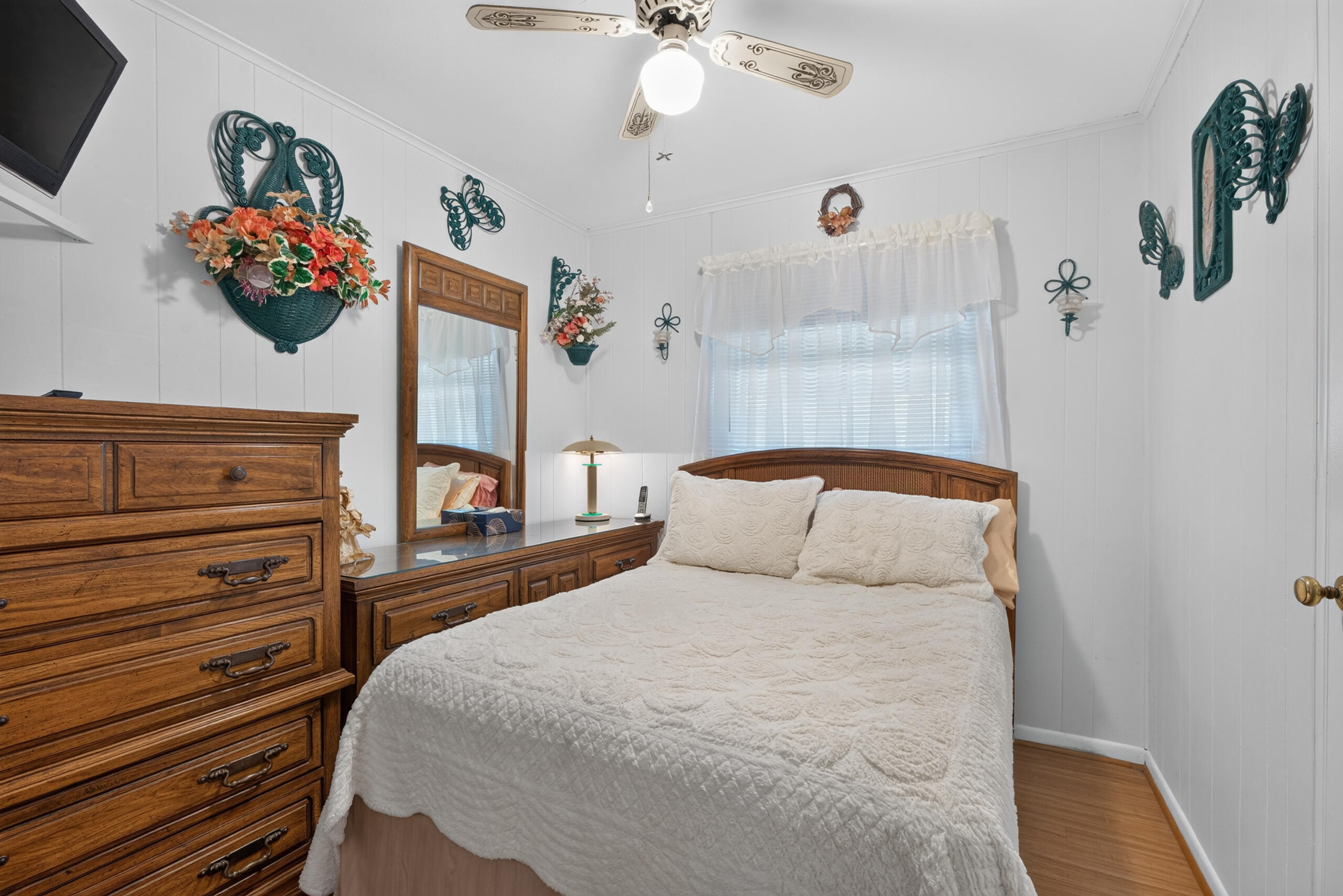 957 Waverly Drive Property Photo 14