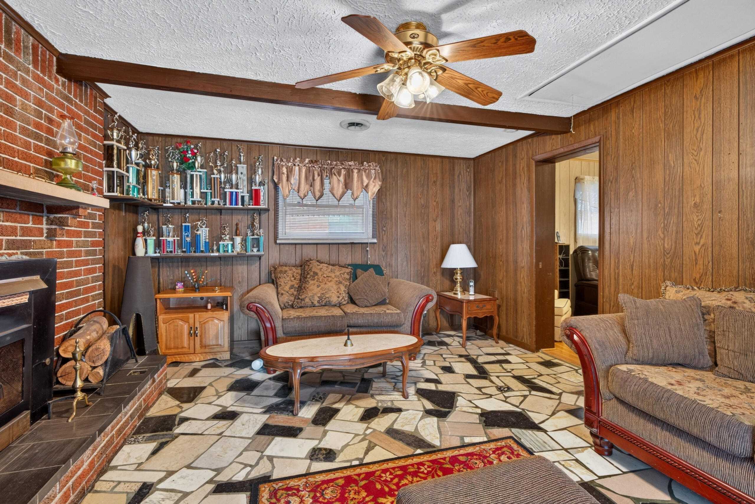 957 Waverly Drive Property Photo 17