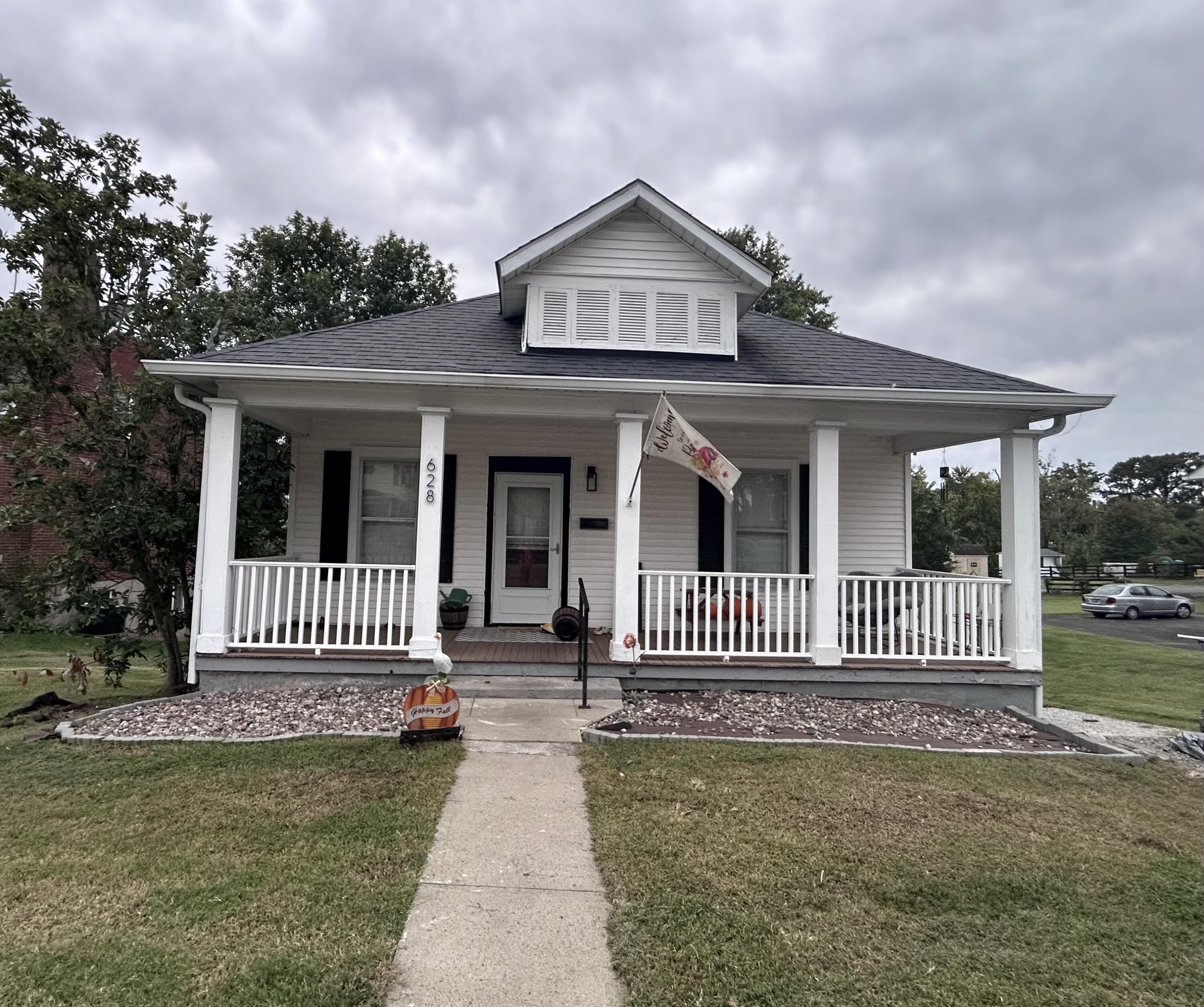 628 Beaumont Avenue Property Photo 1