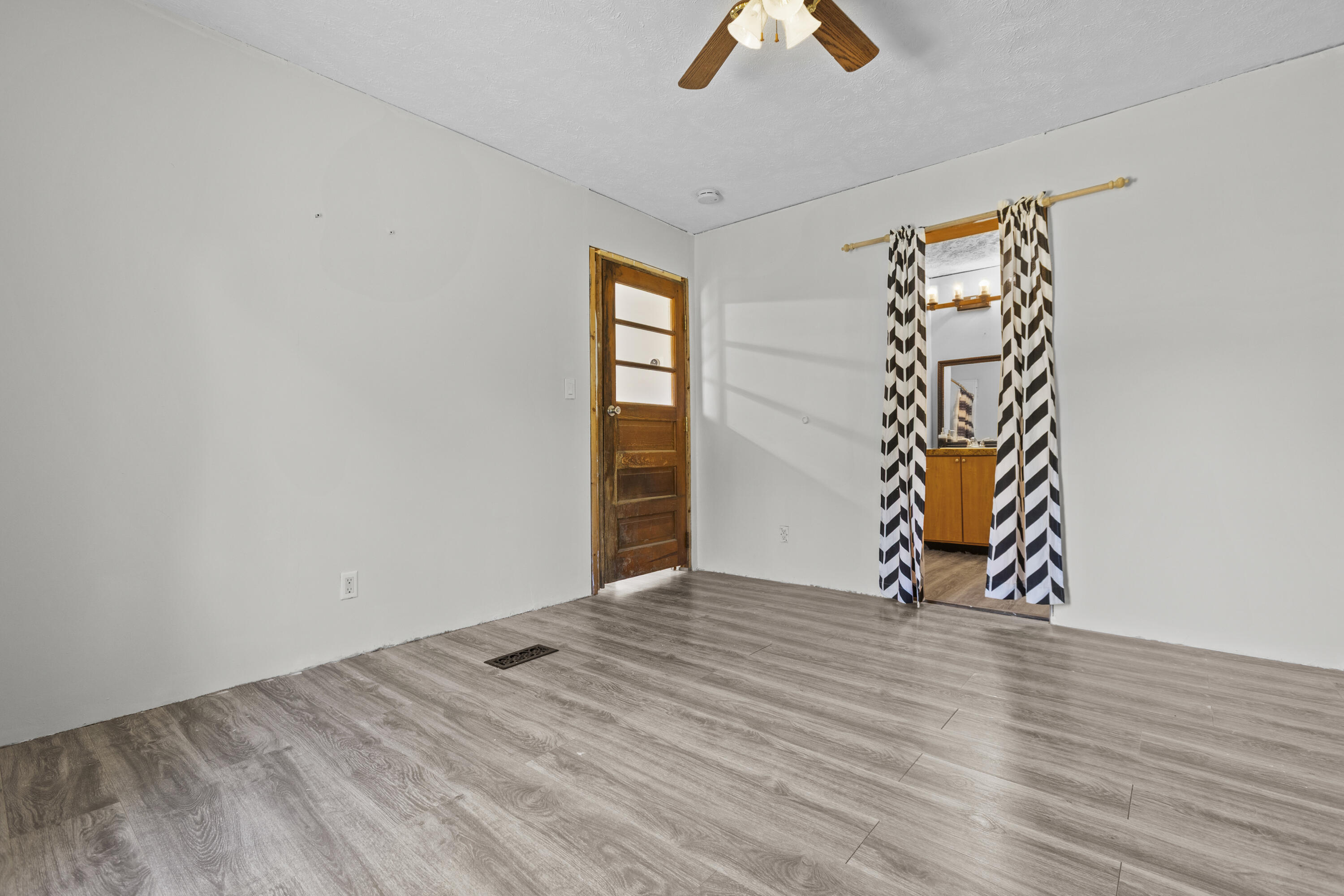 2276 Upper Lick Road Property Photo 9
