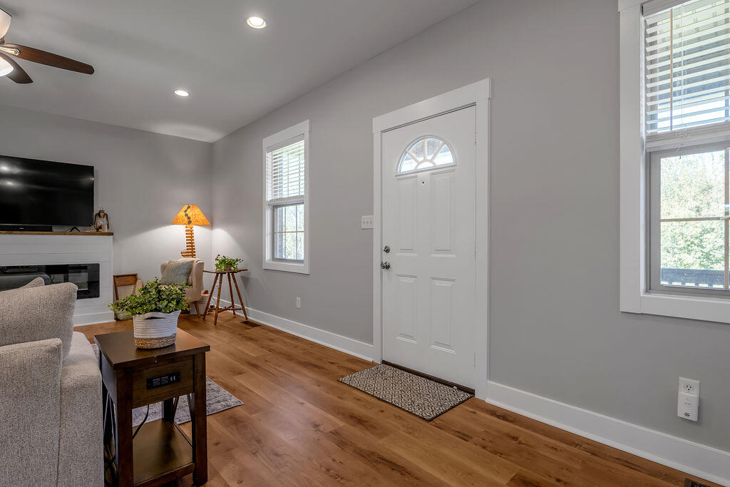 1830 Switzer Road Property Photo 6