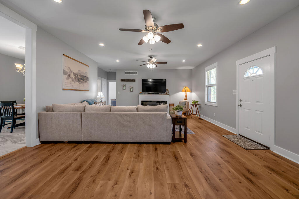 1830 Switzer Road Property Photo 7