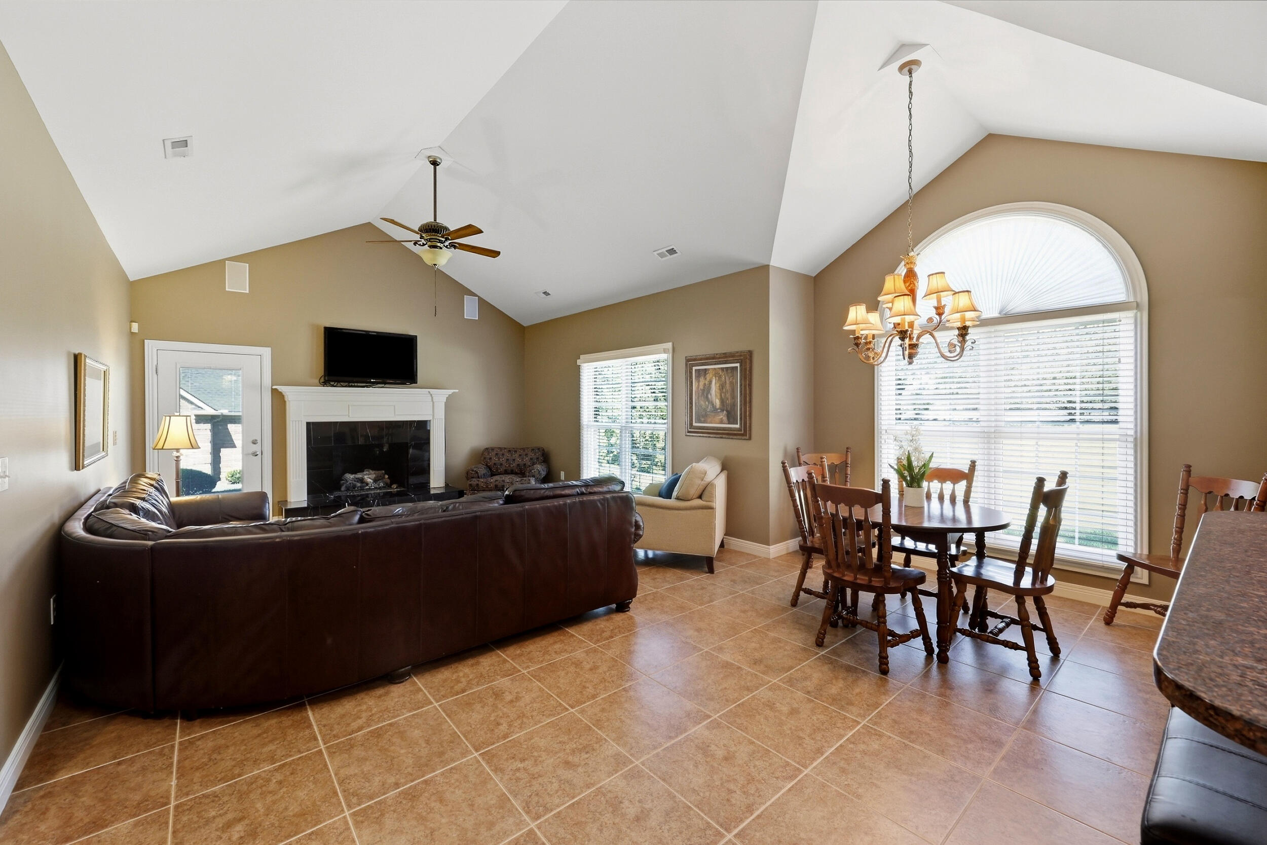 2687 Flying Ebony Drive Property Photo 14
