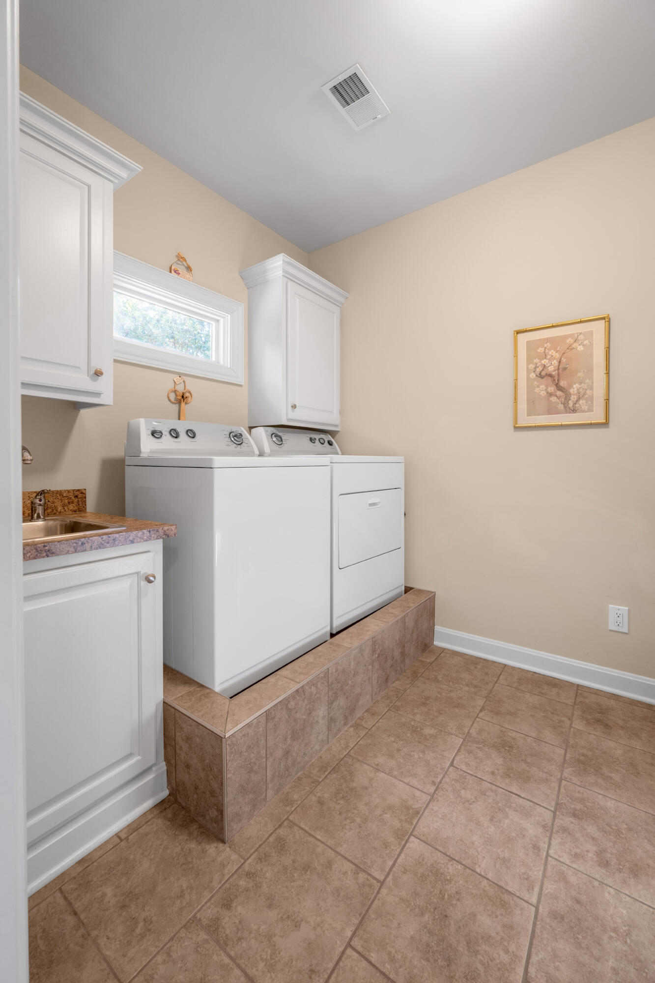 2004 Deerfield Lane Property Photo 28