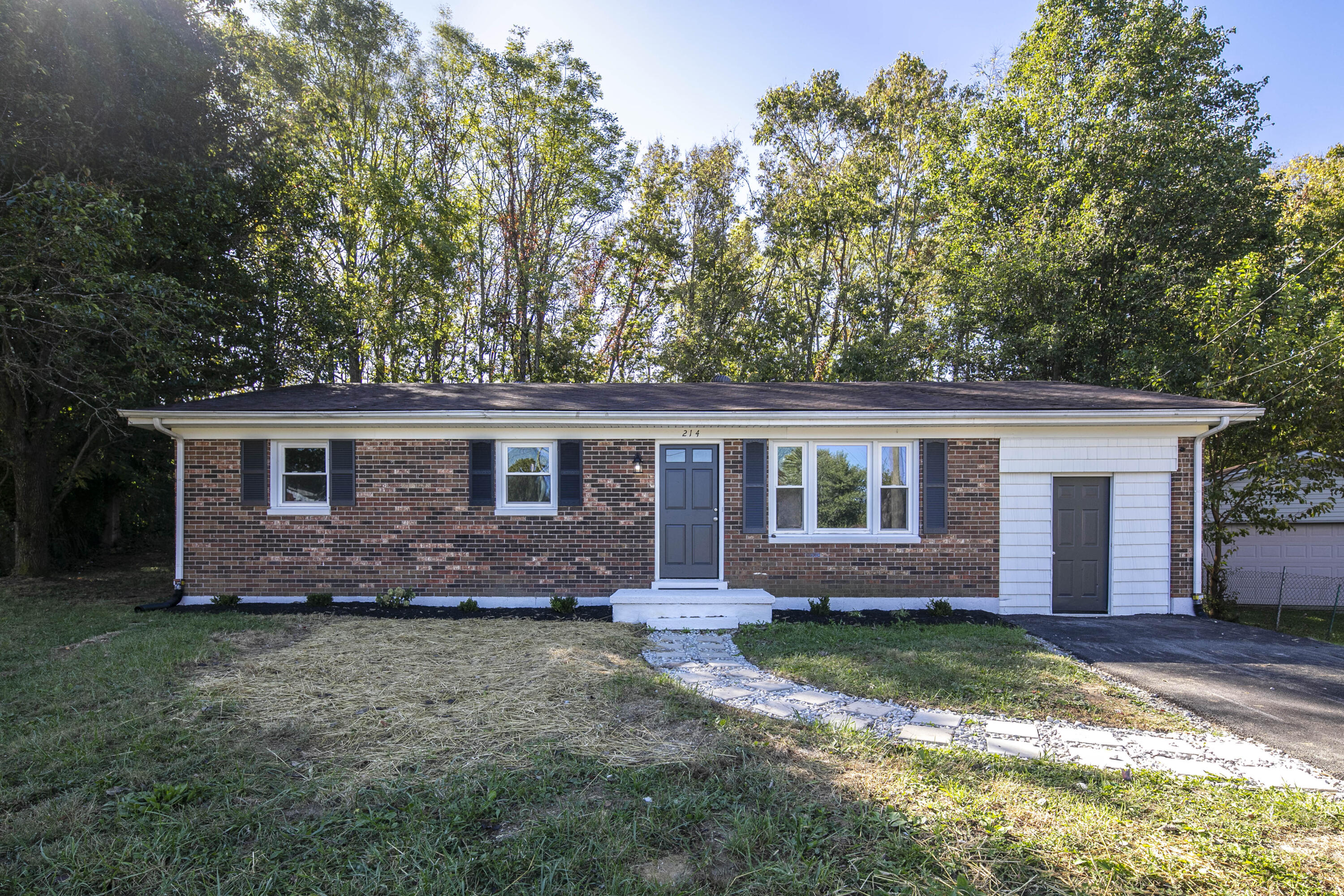 214 Center Drive Property Photo 1