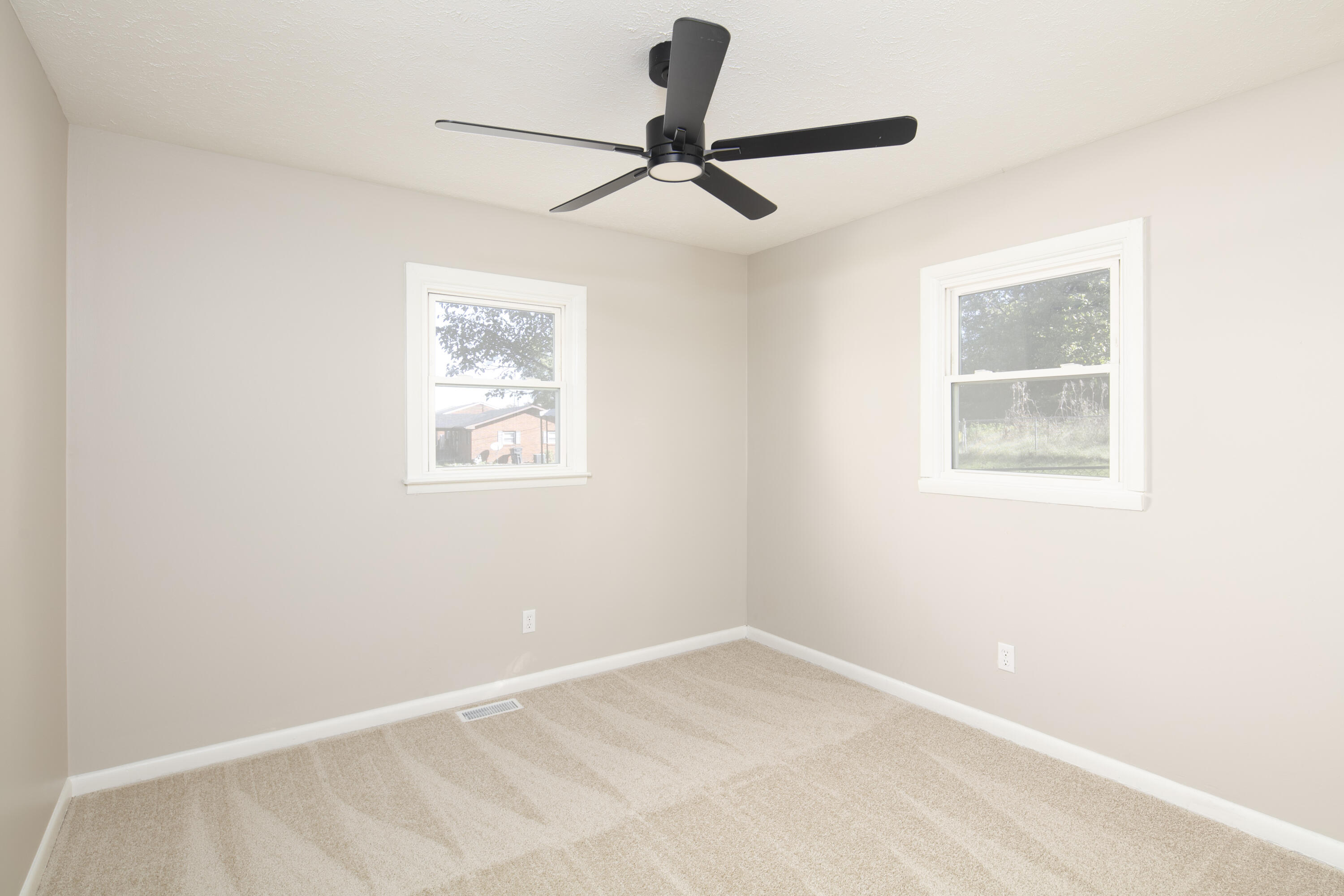 214 Center Drive Property Photo 17