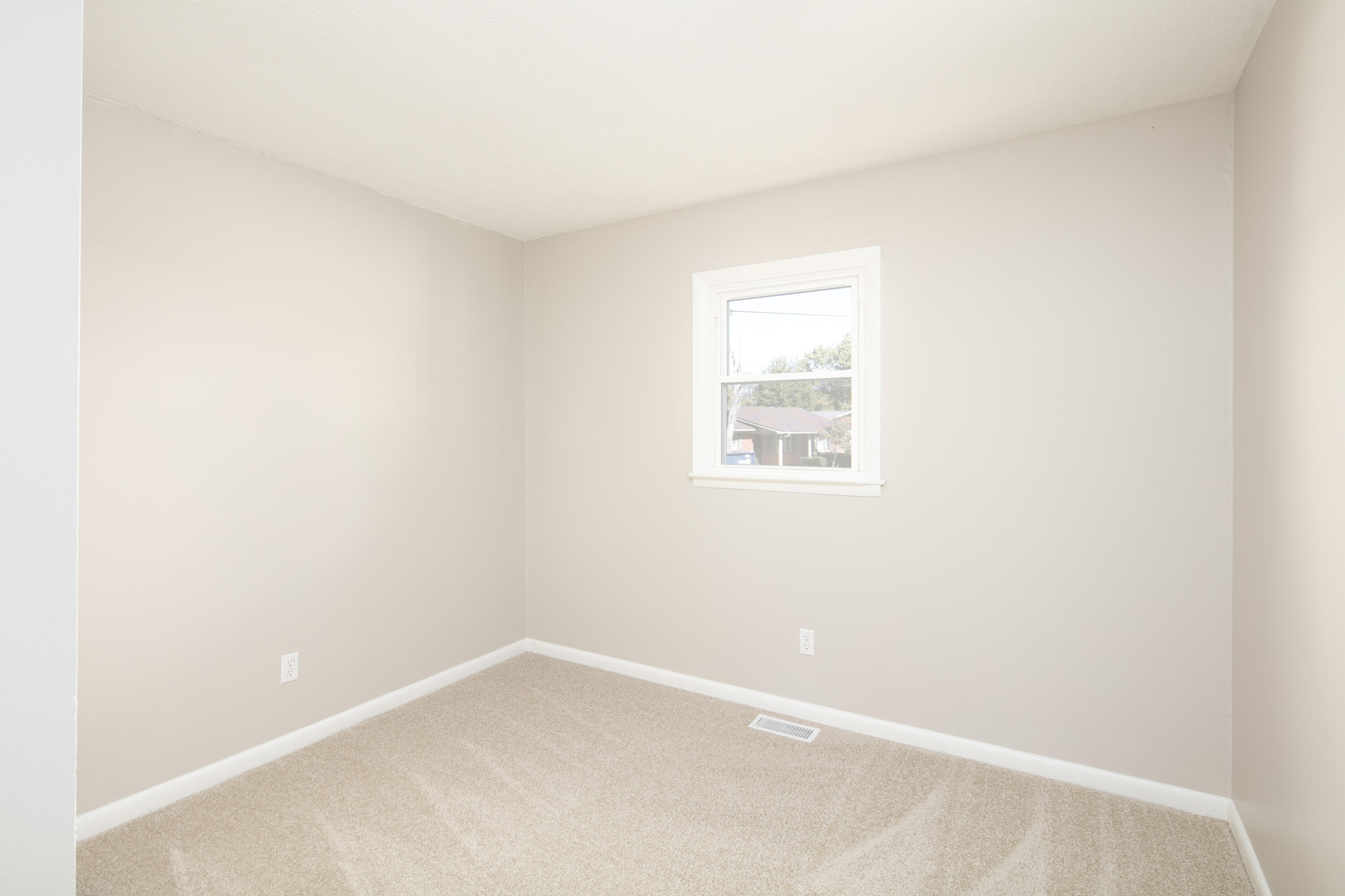 214 Center Drive Property Photo 19