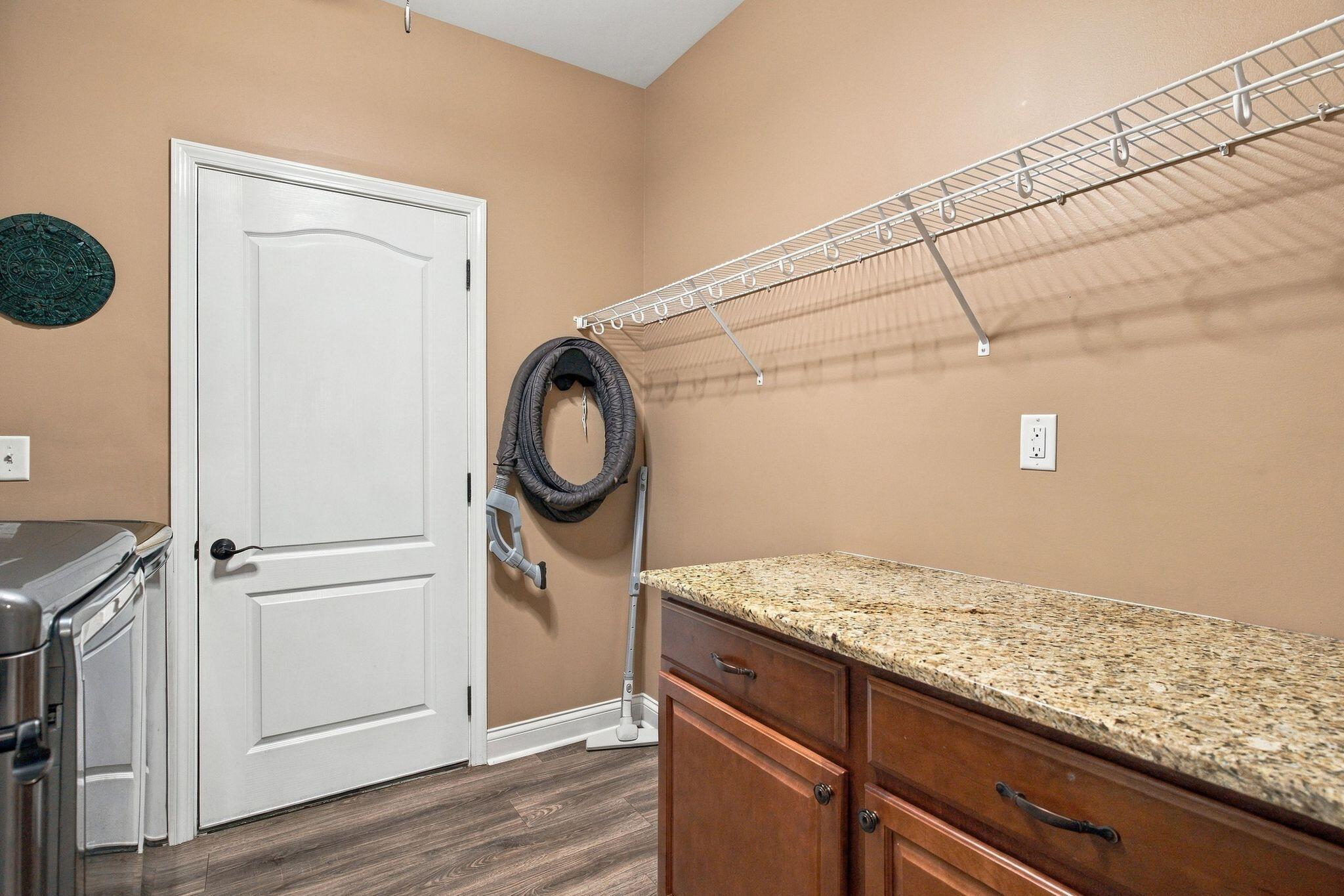 122 Mcintosh Park Property Photo 14