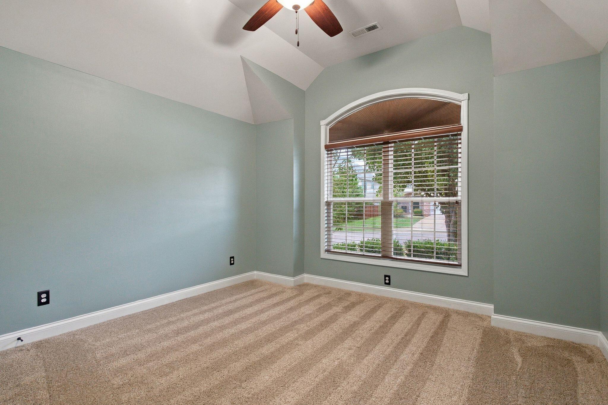 122 Mcintosh Park Property Photo 19