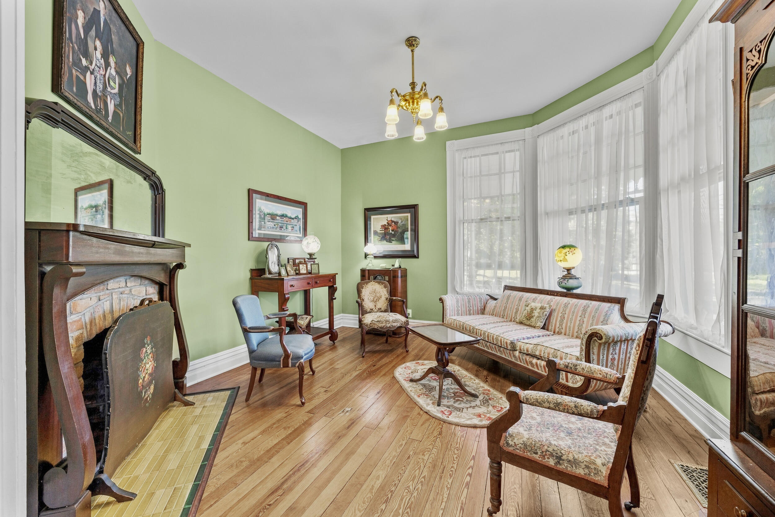 304 S Winter Street Property Photo 13