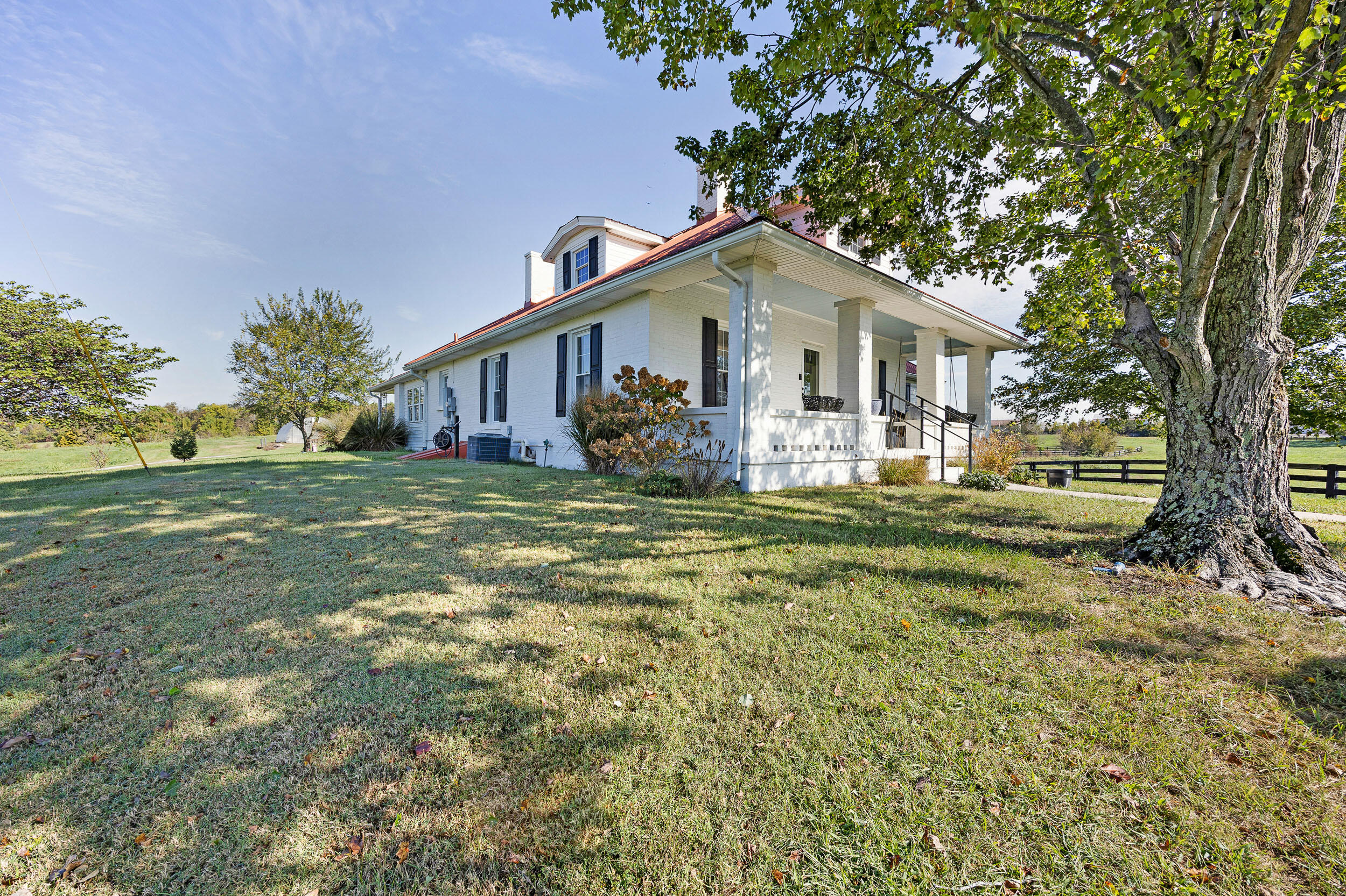 1492 Perryville Road Property Photo 3