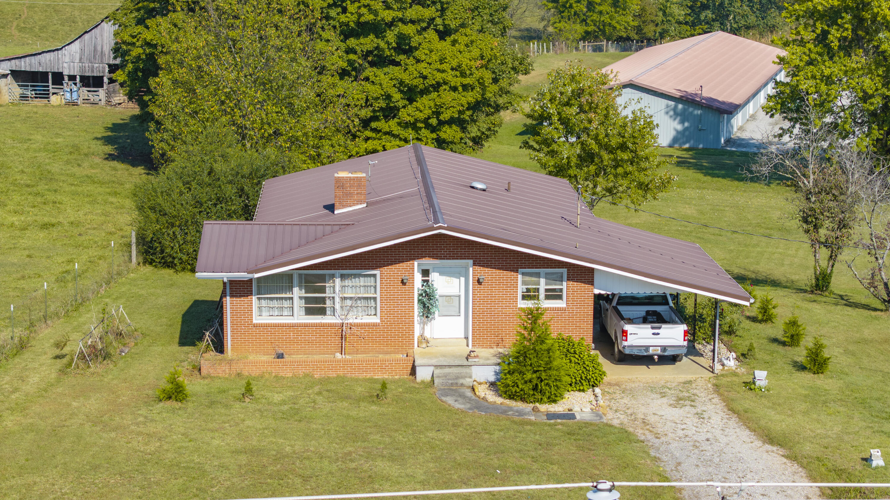142 Highway 3284 Property Photo 4