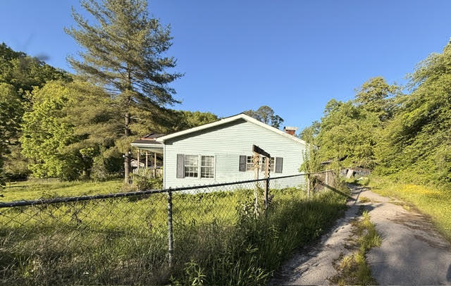 1199 E 221 Highway Property Photo 1