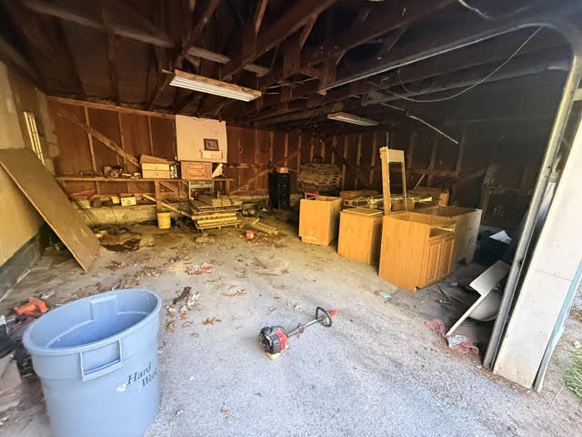 1199 E 221 Highway Property Photo 16