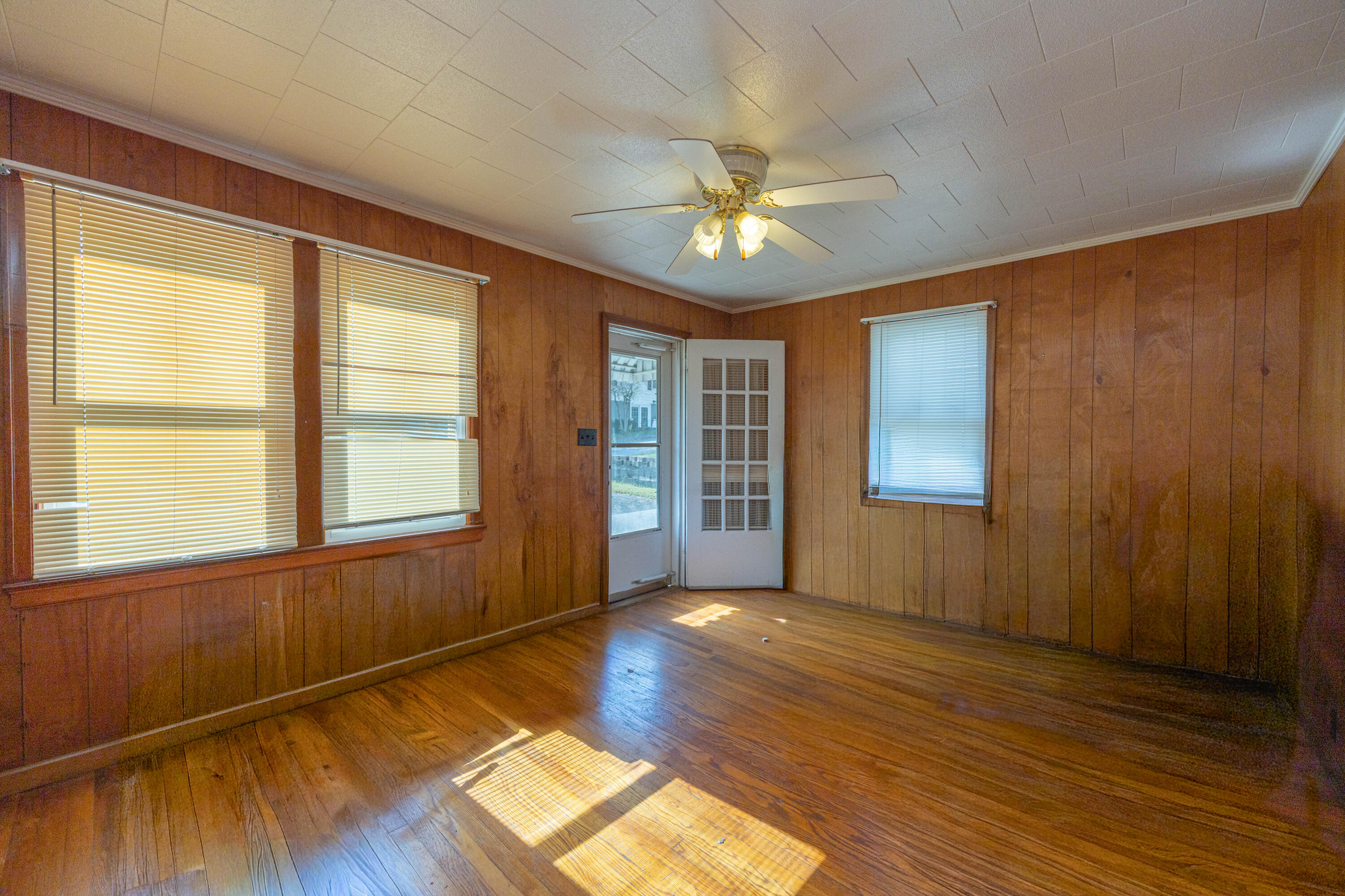 1709 Hinton Street Property Photo 6