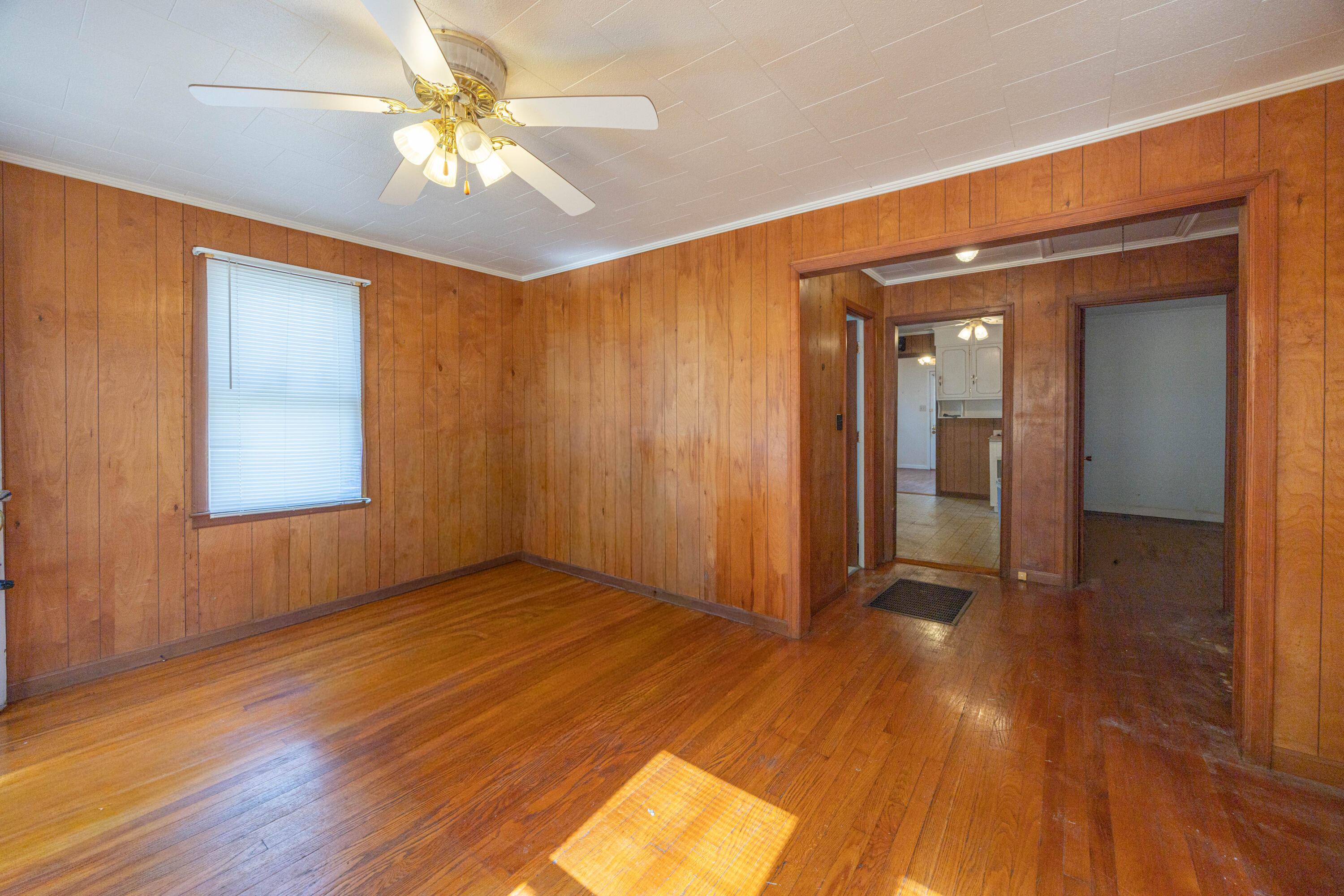 1709 Hinton Street Property Photo 9